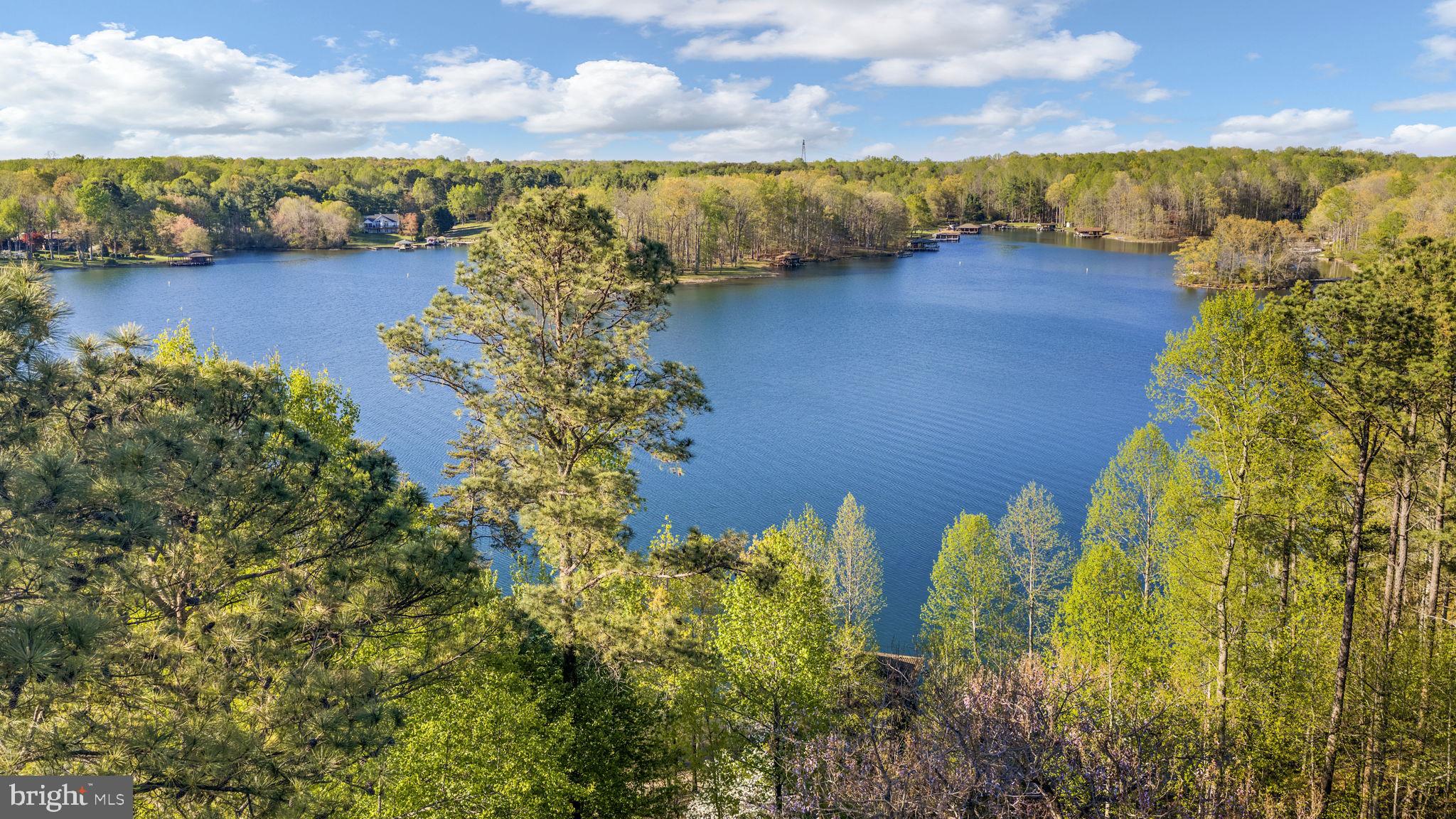 FISHERMANS COVE - Residential