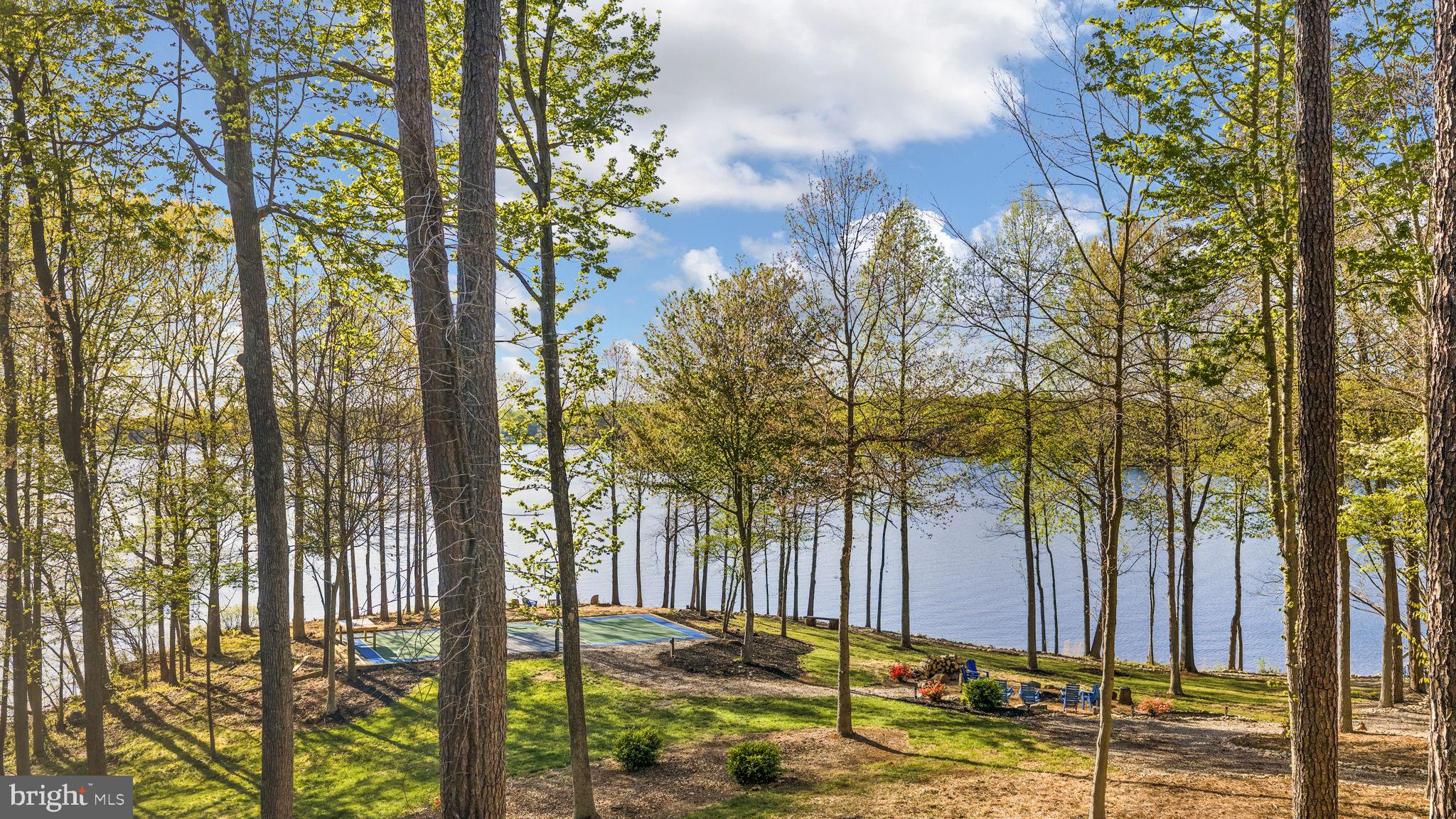 FISHERMANS COVE - Residential