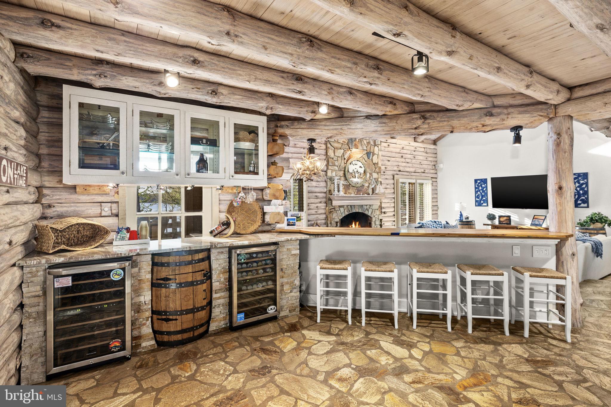 FISHERMANS COVE - Residential