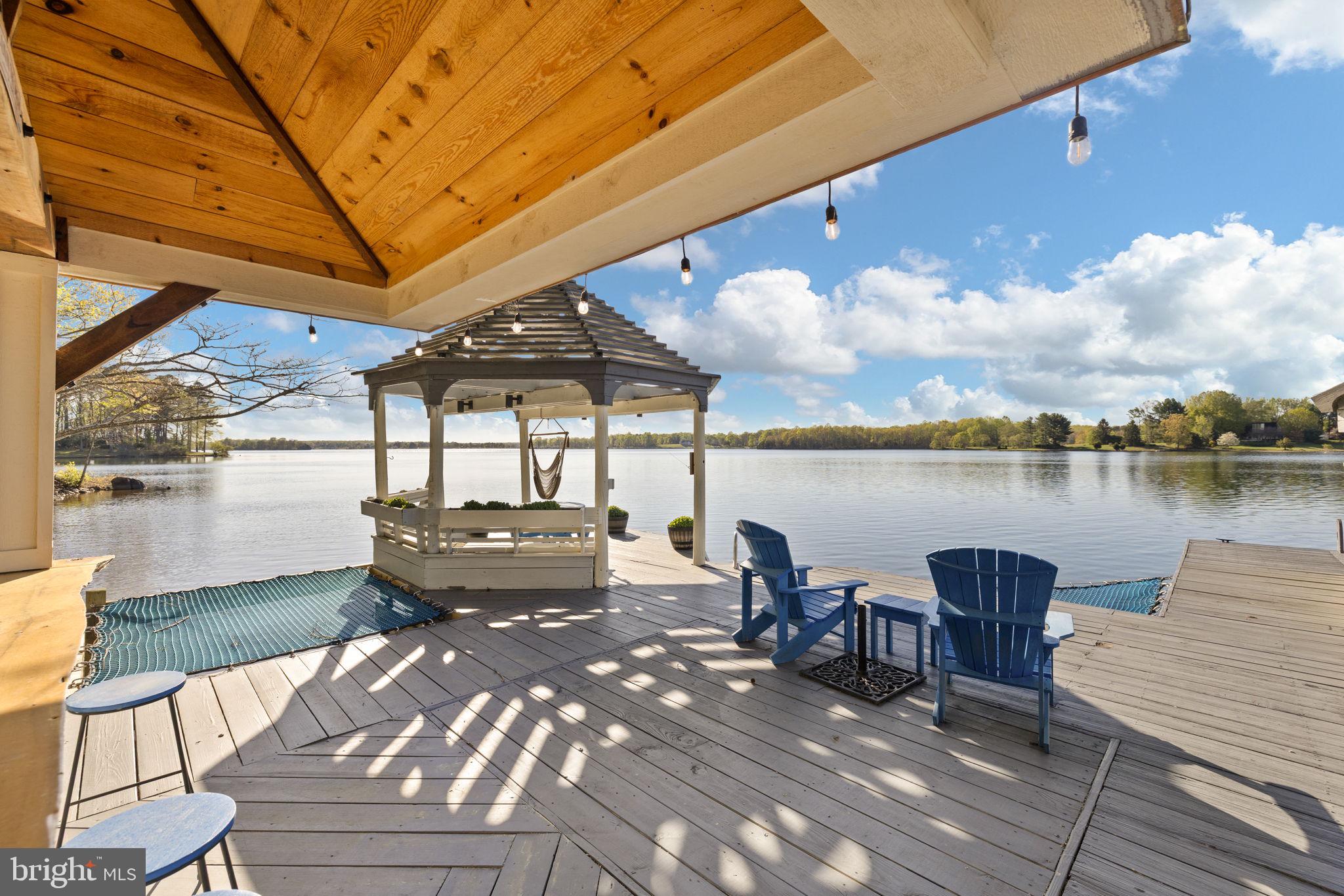 FISHERMANS COVE - Residential