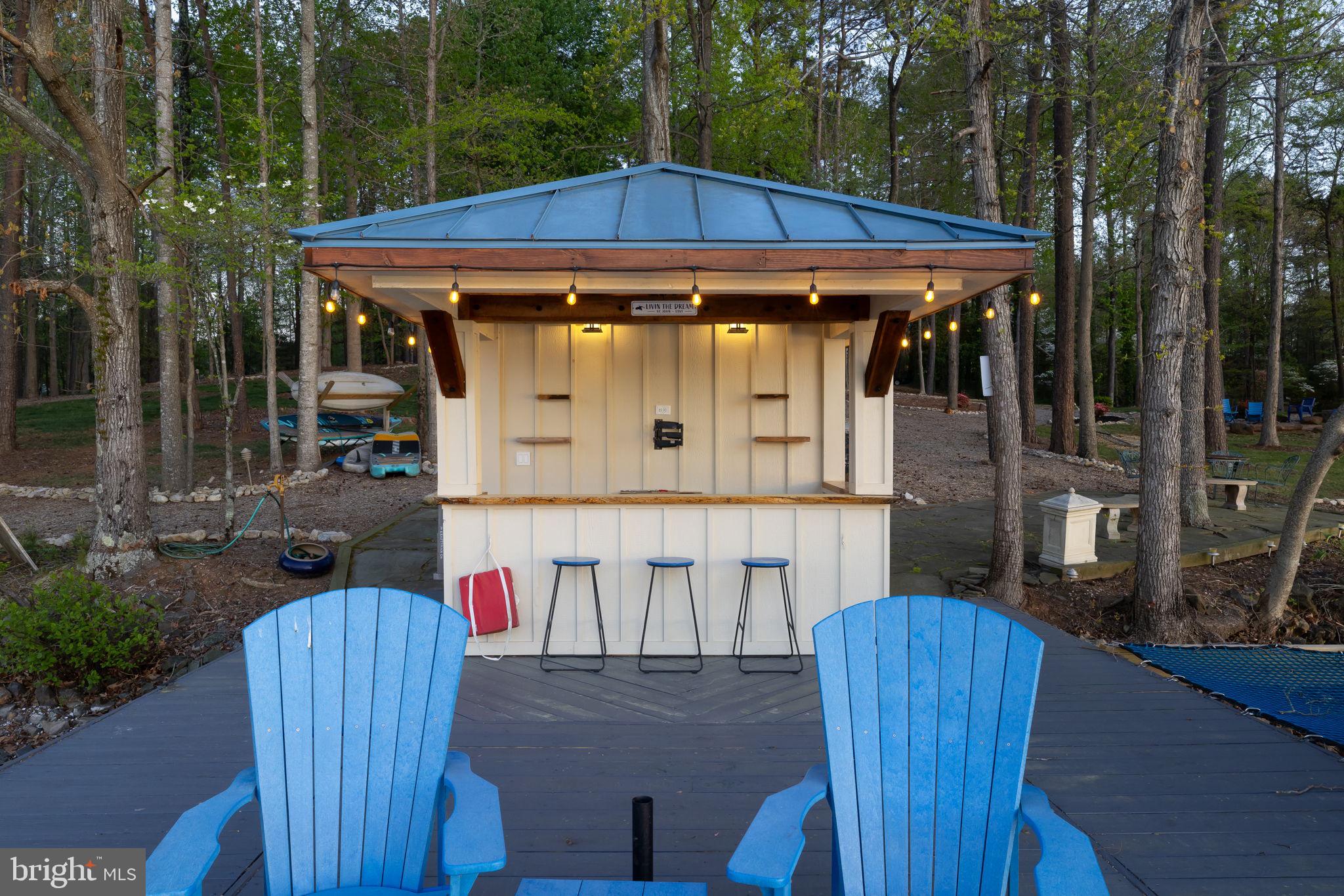 FISHERMANS COVE - Residential