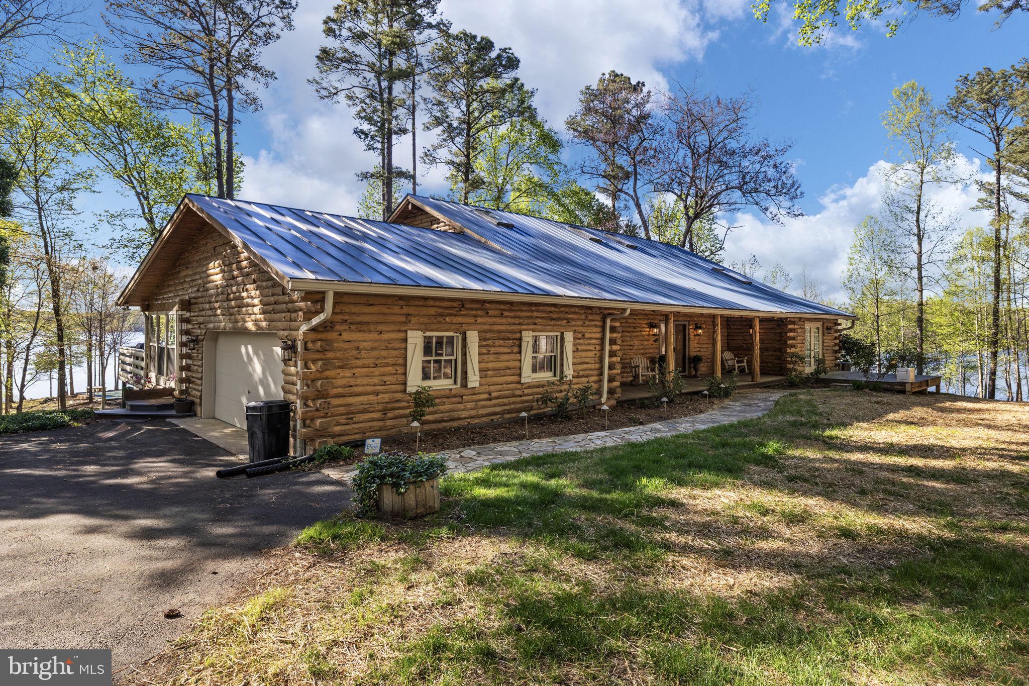 FISHERMANS COVE - Residential