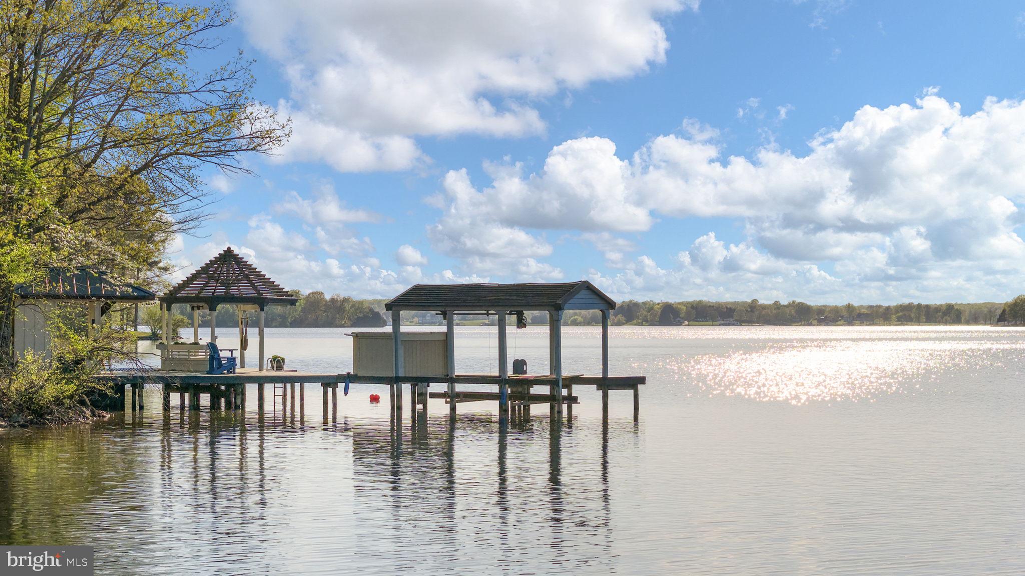 FISHERMANS COVE - Residential