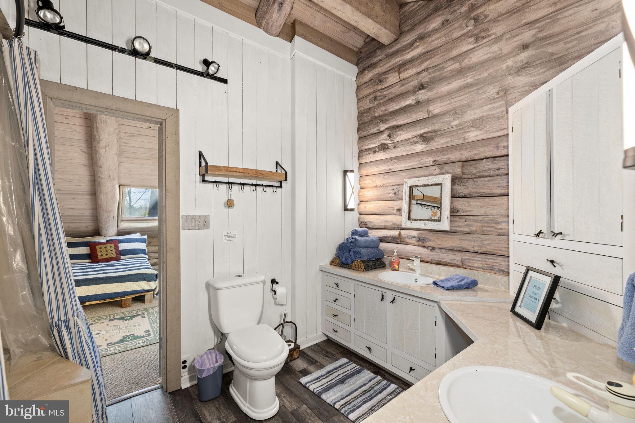 FISHERMANS COVE - Residential