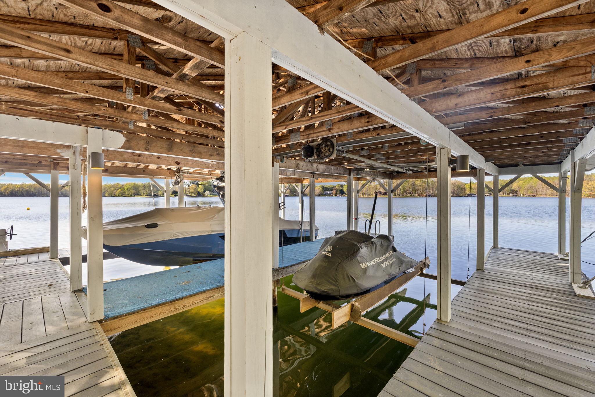 FISHERMANS COVE - Residential