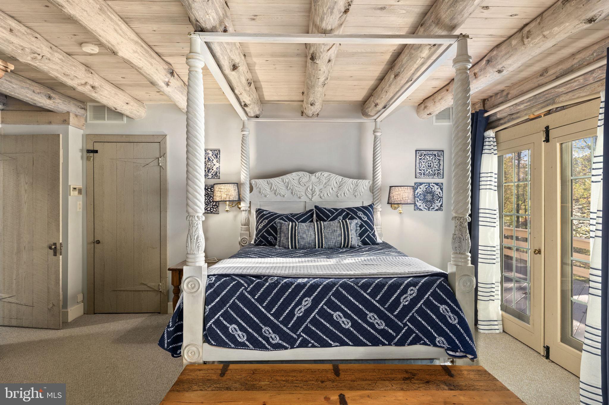 FISHERMANS COVE - Residential