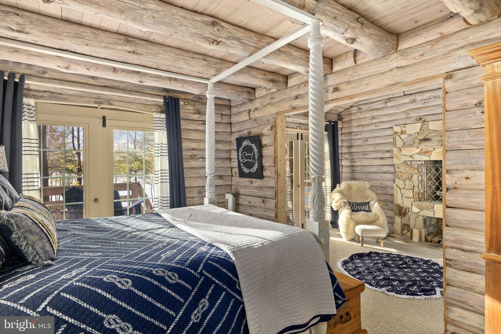 FISHERMANS COVE - Residential