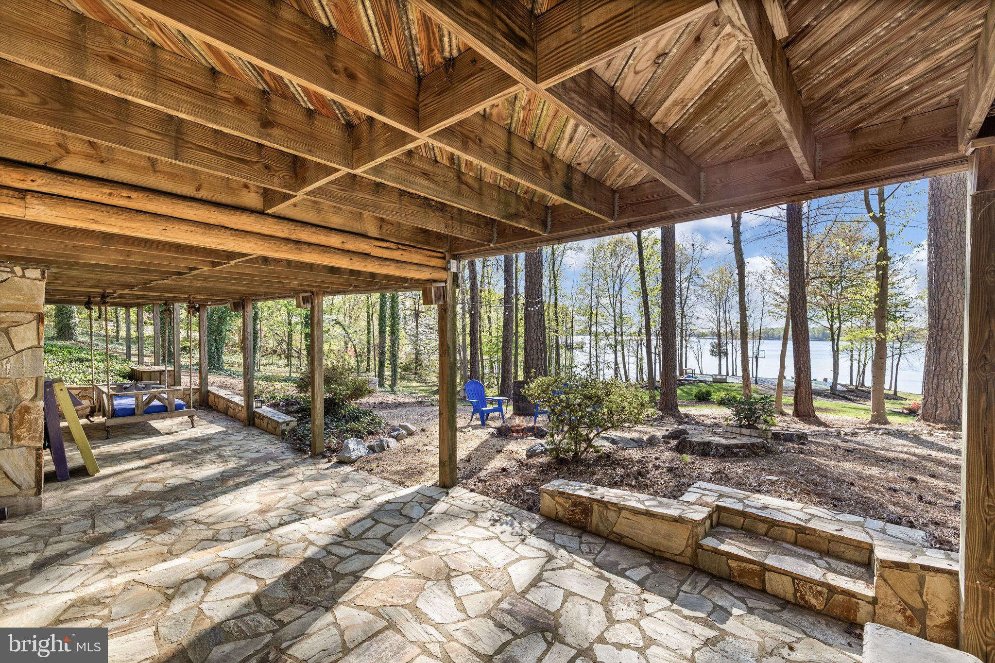 FISHERMANS COVE - Residential