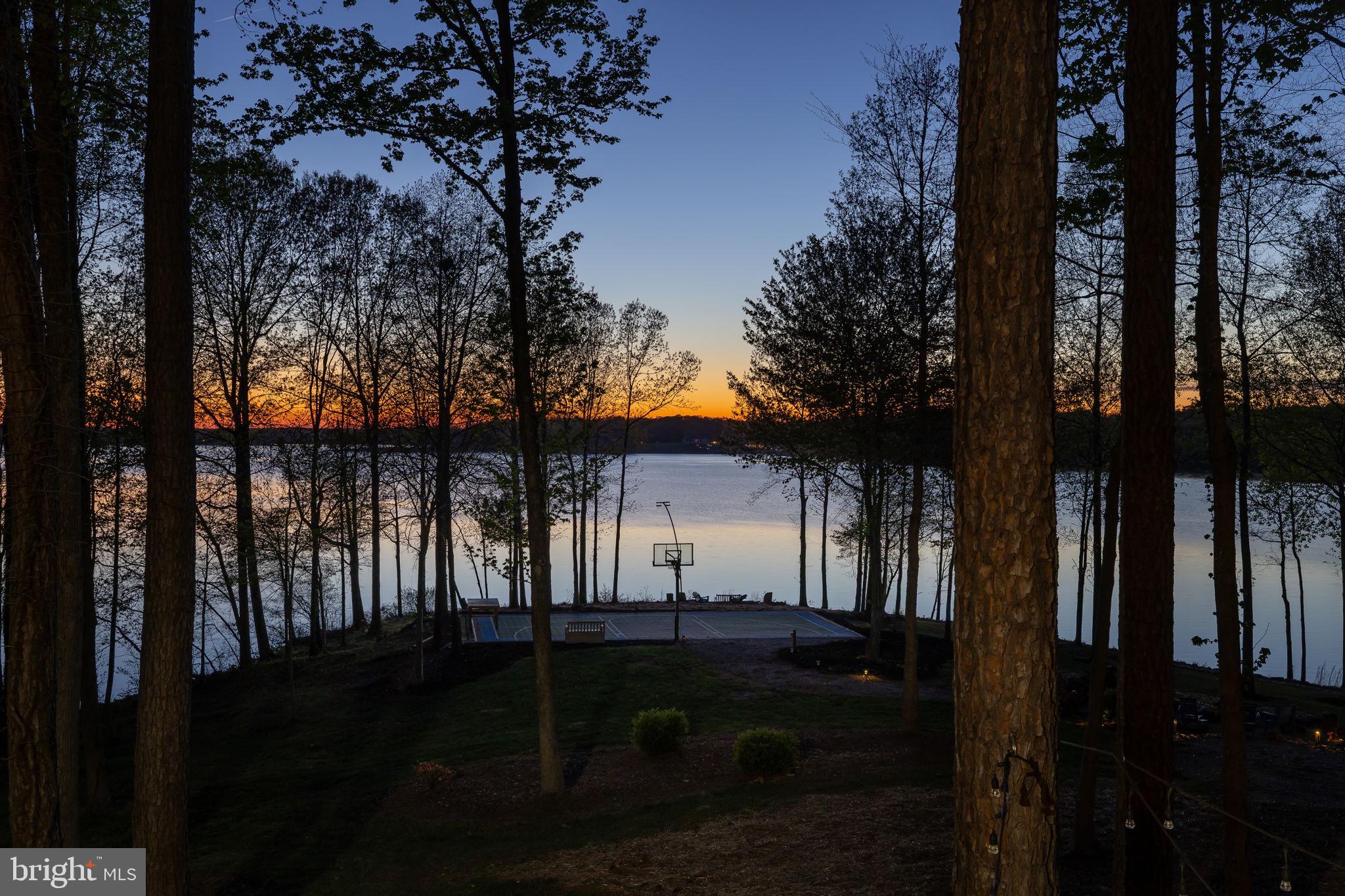 FISHERMANS COVE - Residential