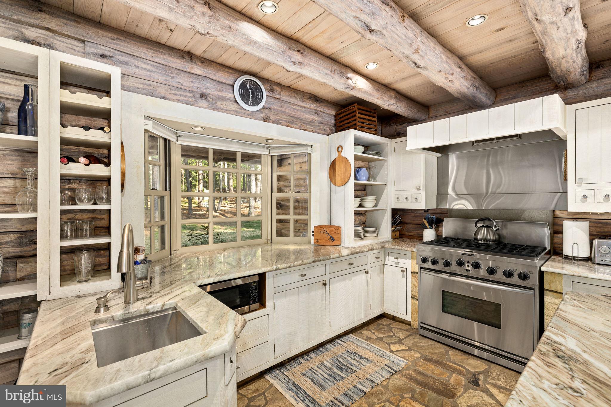 FISHERMANS COVE - Residential