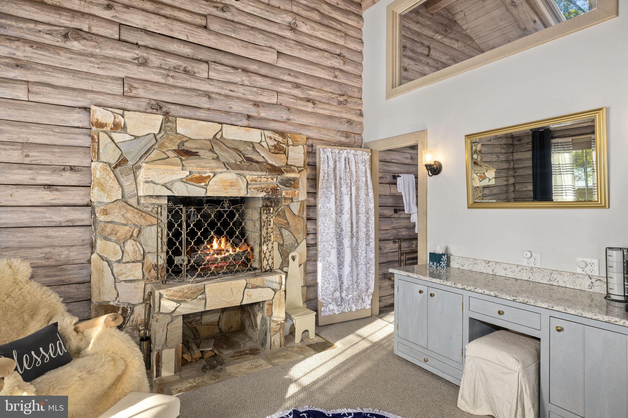 FISHERMANS COVE - Residential