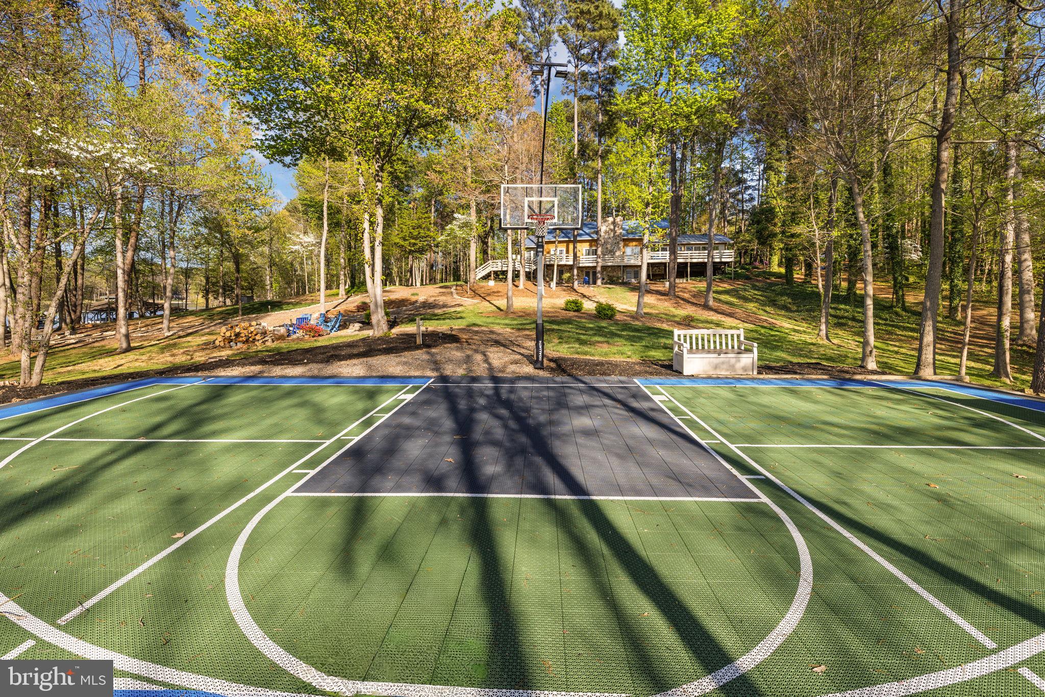 FISHERMANS COVE - Residential