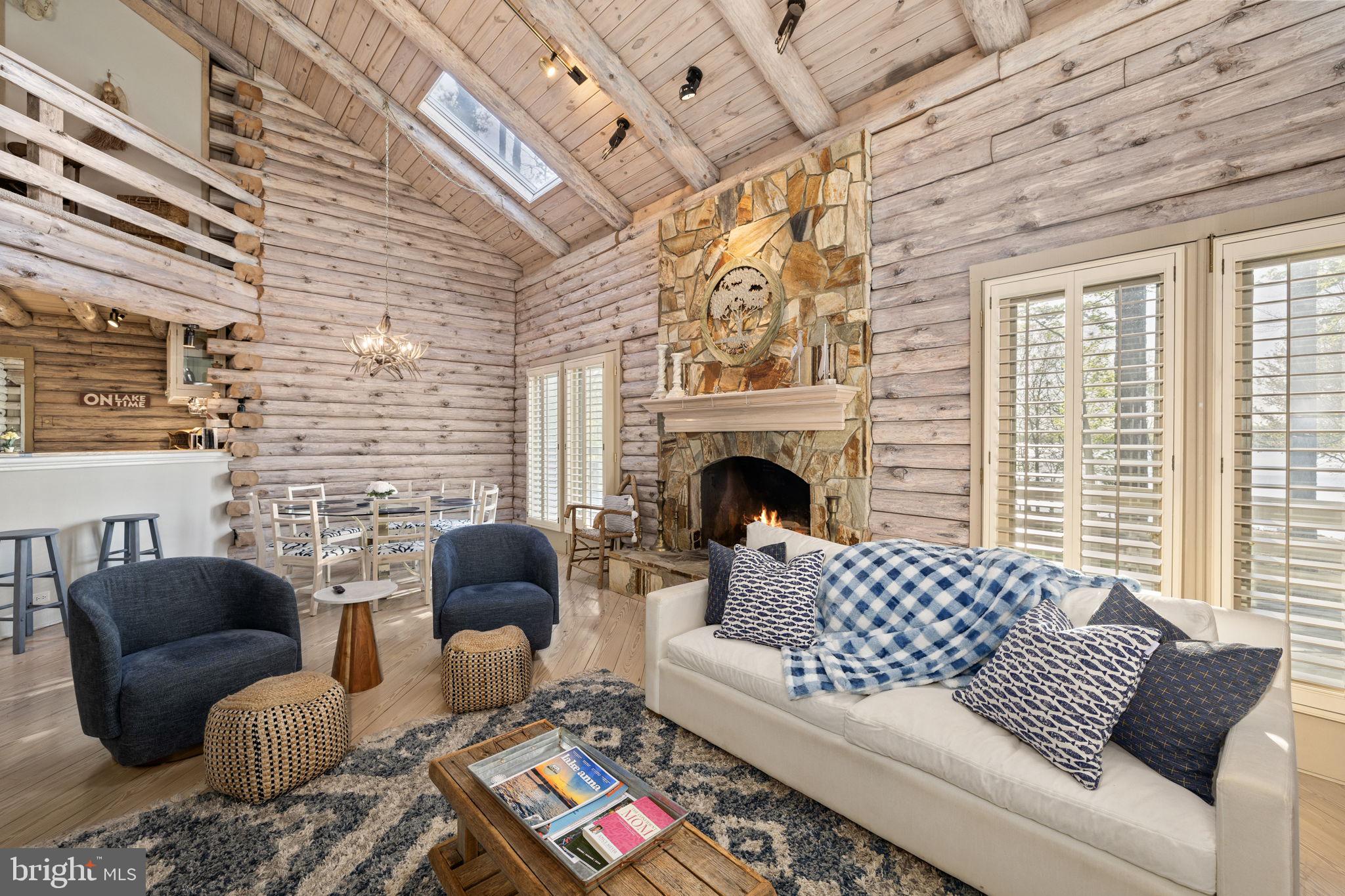 FISHERMANS COVE - Residential