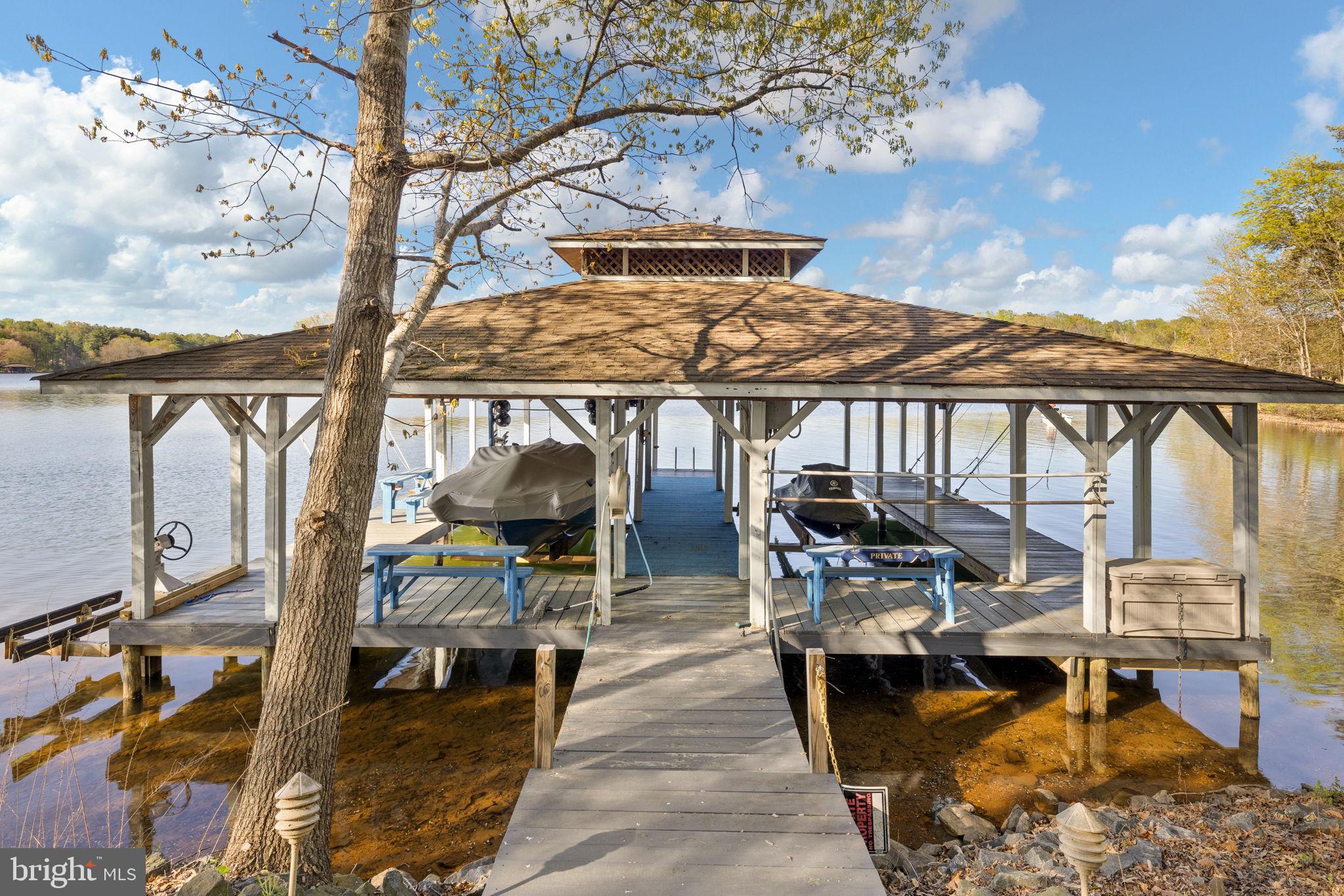 FISHERMANS COVE - Residential