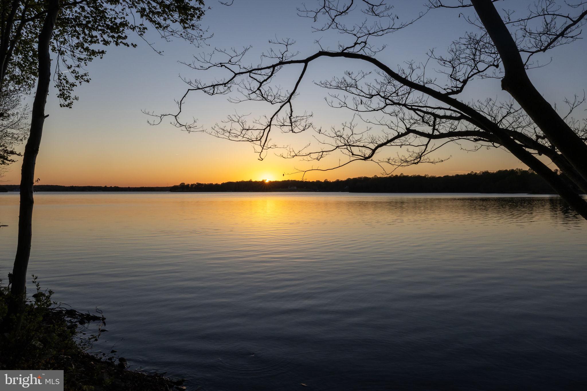 FISHERMANS COVE - Residential