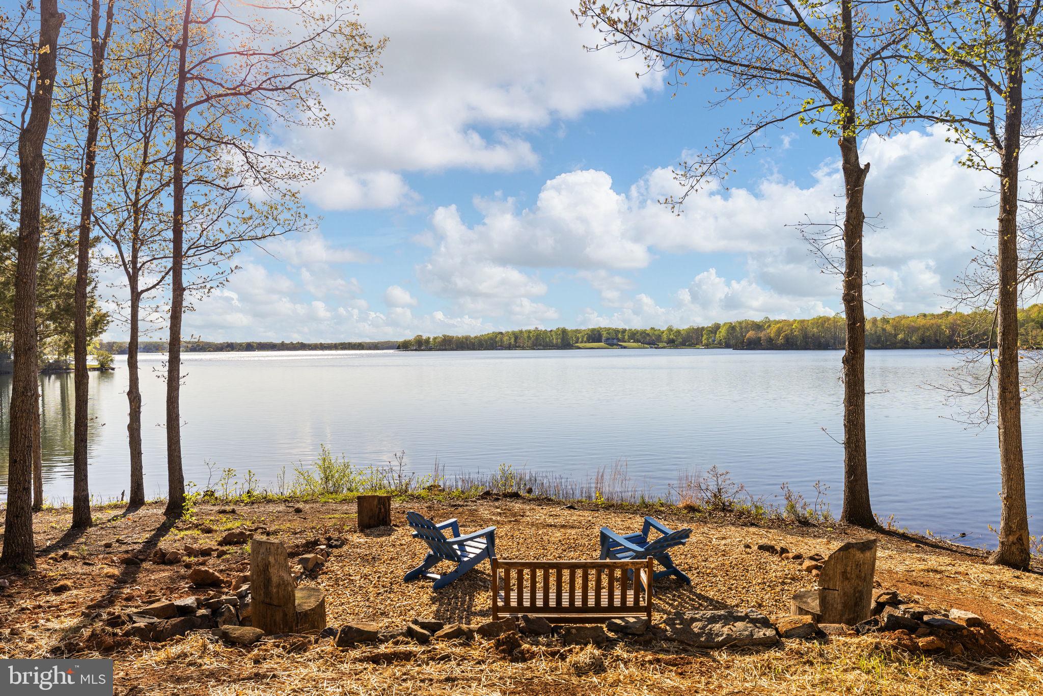 FISHERMANS COVE - Residential