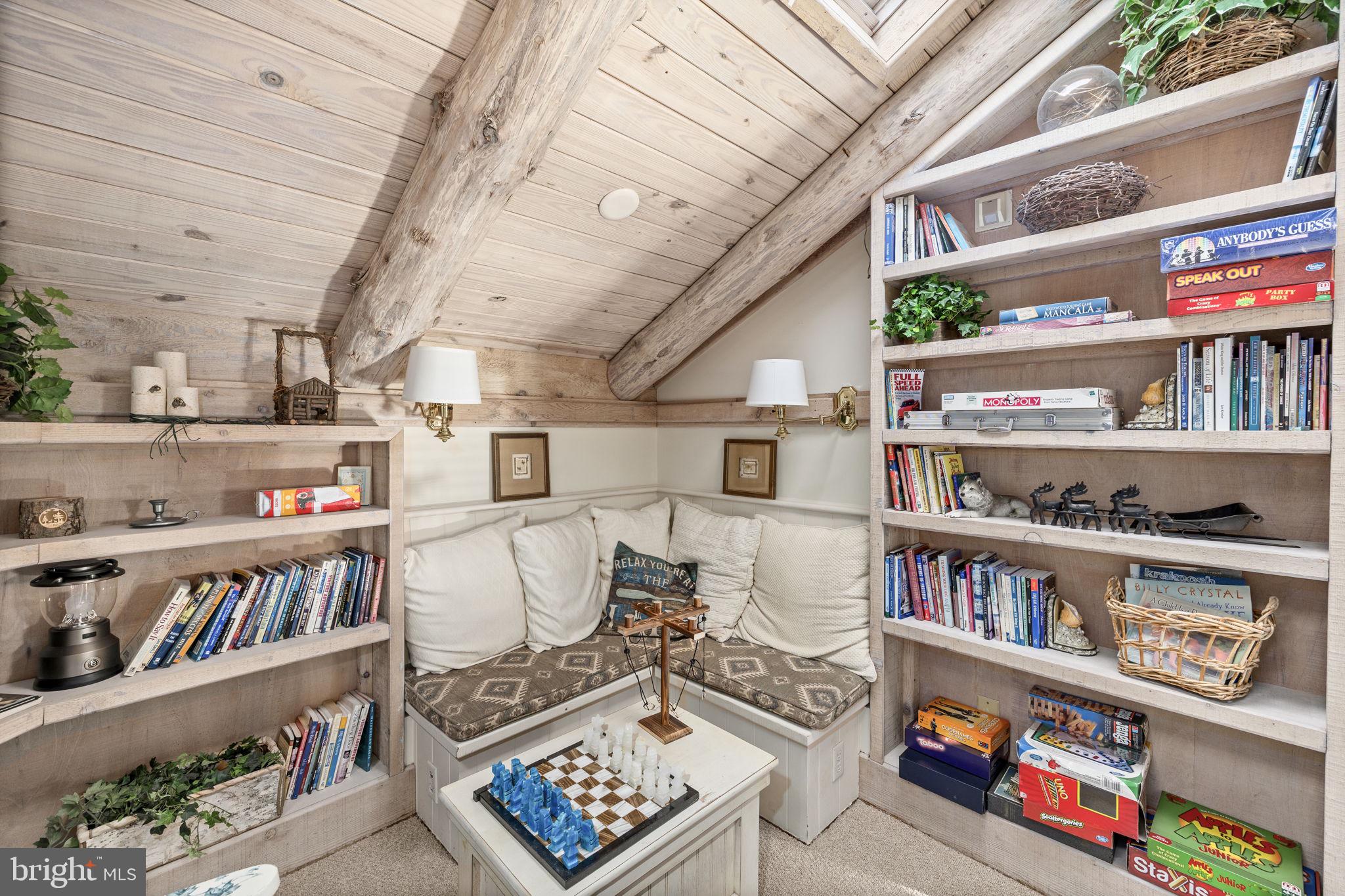 FISHERMANS COVE - Residential