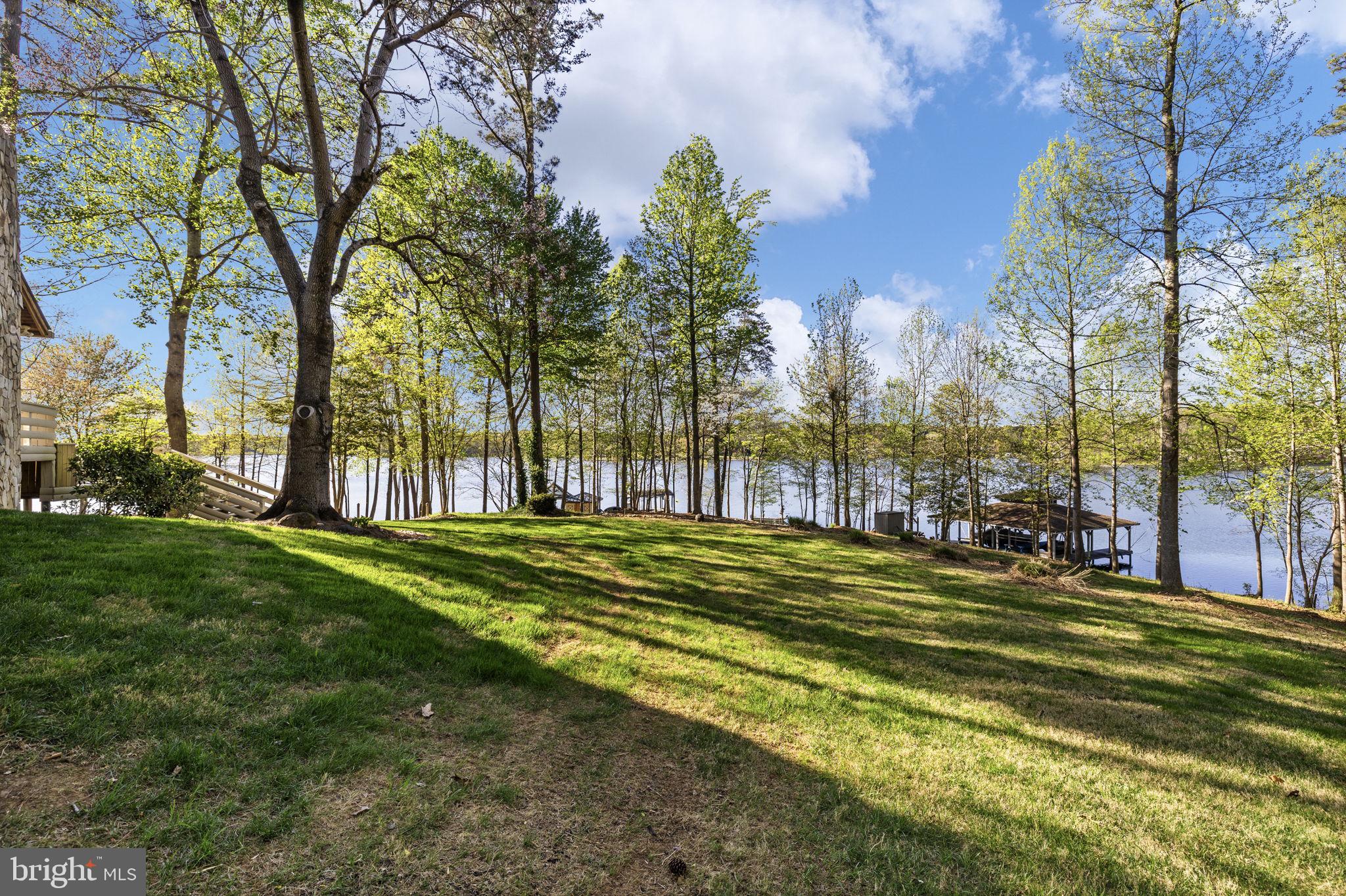 FISHERMANS COVE - Residential