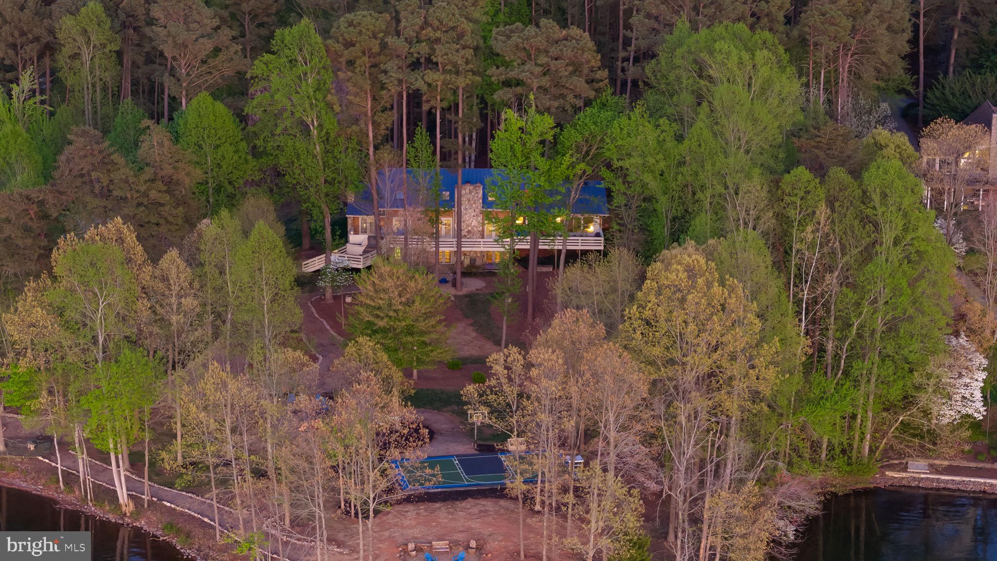 FISHERMANS COVE - Residential