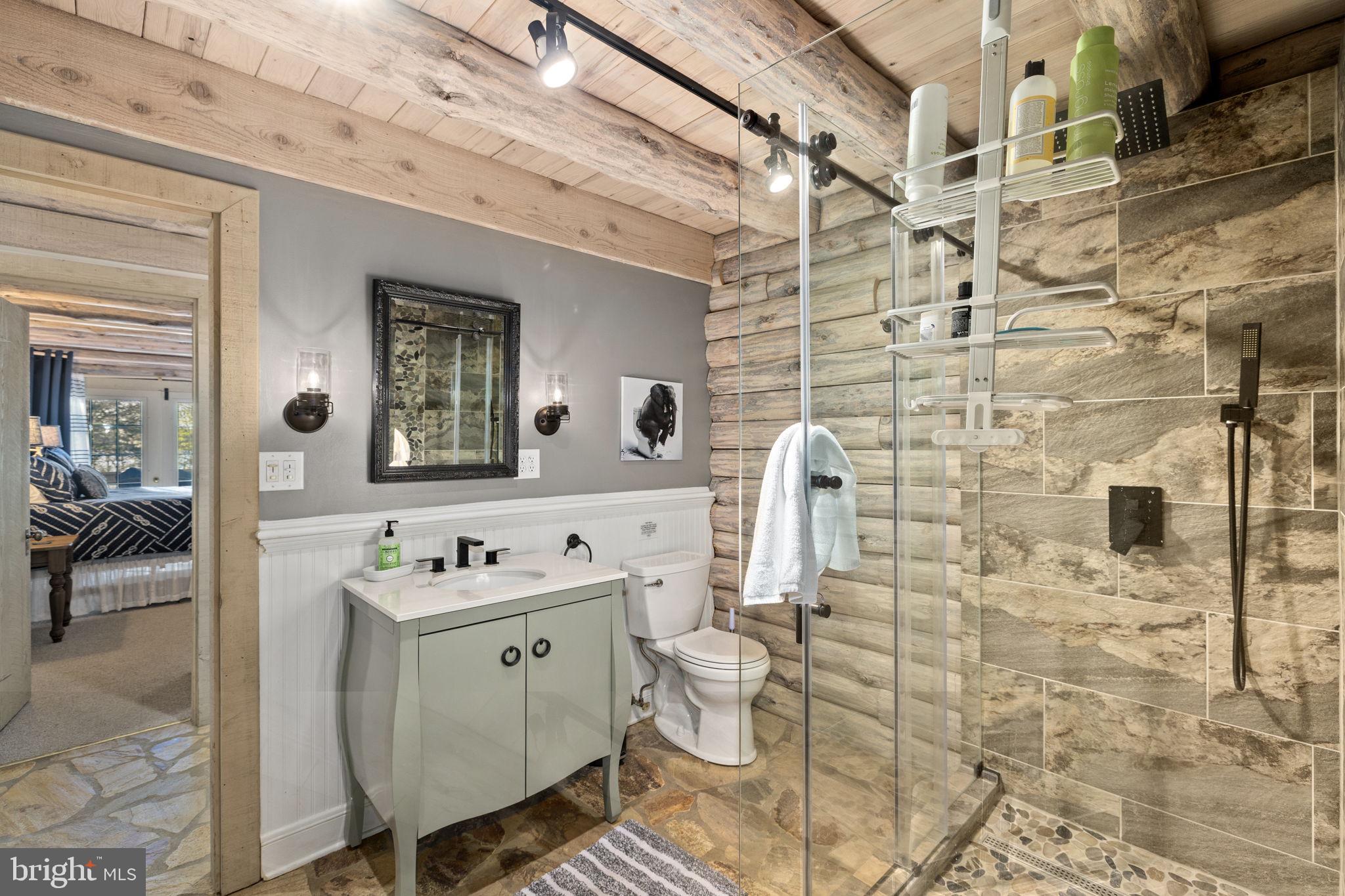 FISHERMANS COVE - Residential