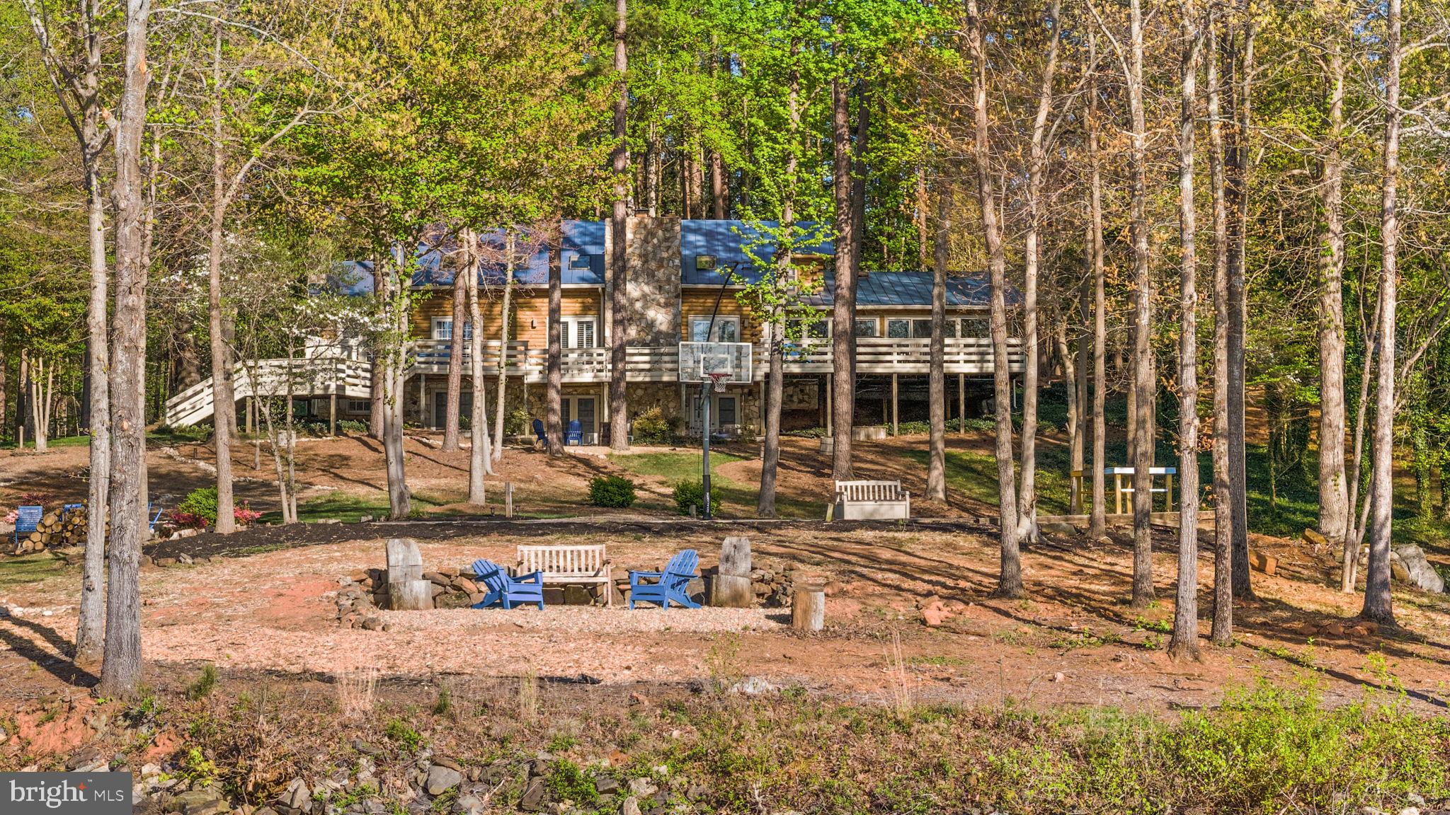 FISHERMANS COVE - Residential