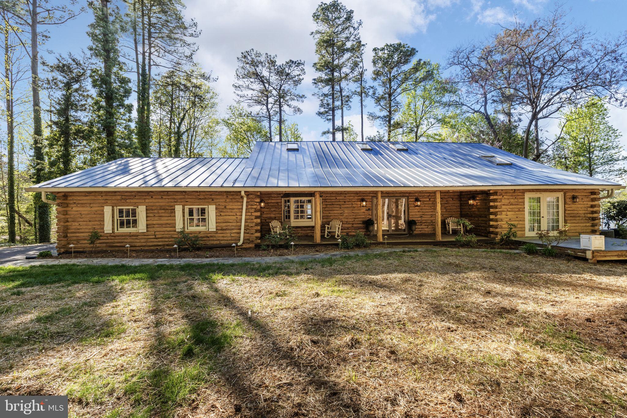 FISHERMANS COVE - Residential