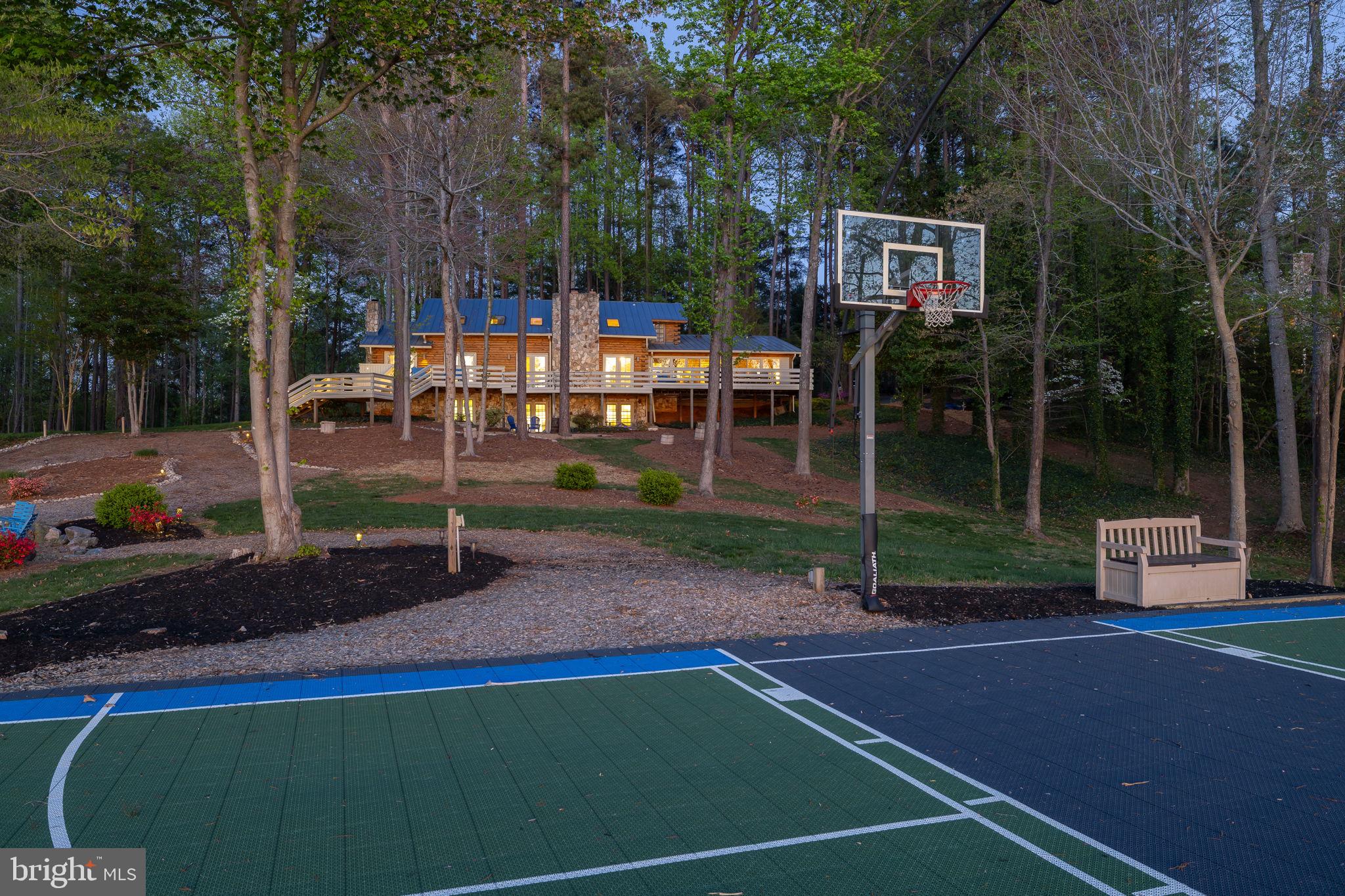 FISHERMANS COVE - Residential