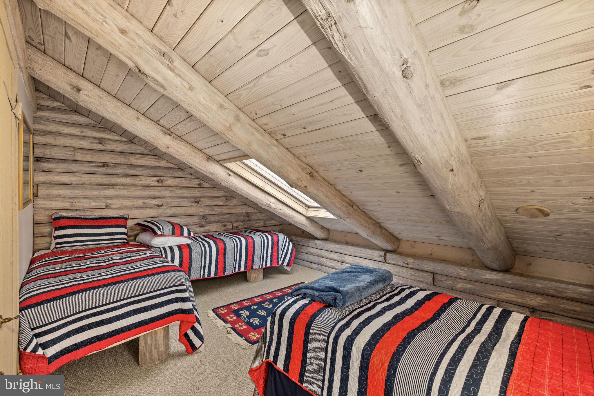 FISHERMANS COVE - Residential