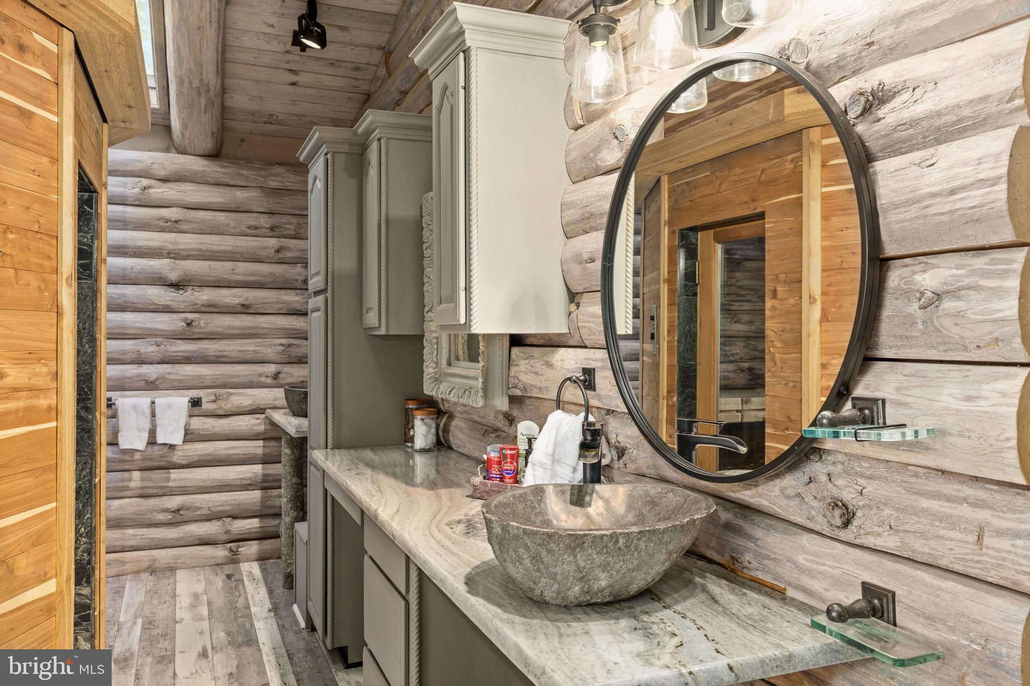 FISHERMANS COVE - Residential