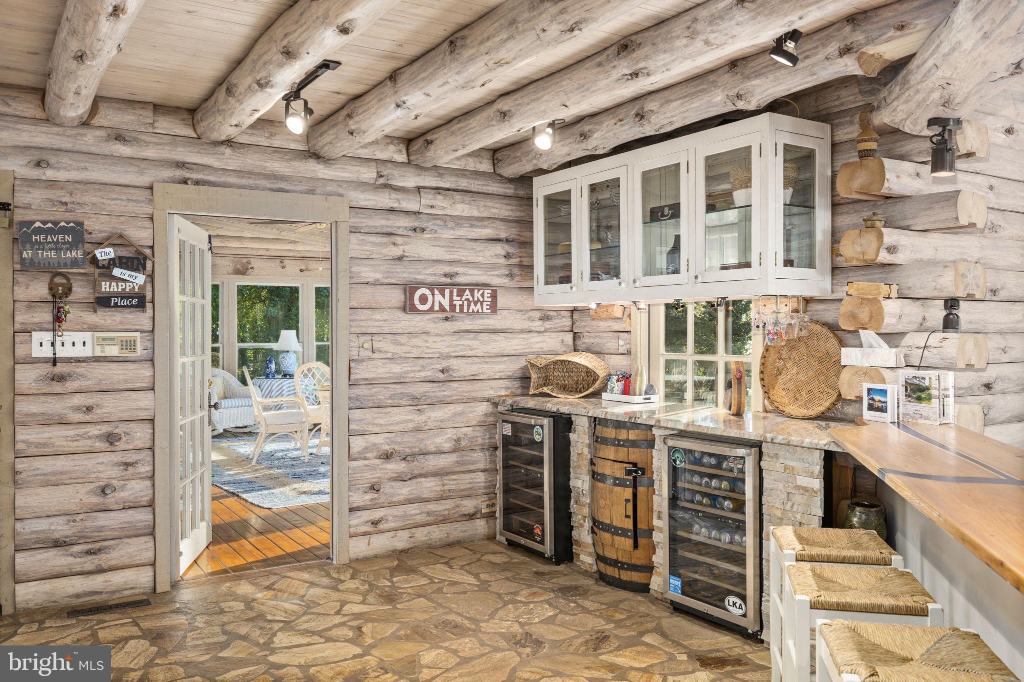 FISHERMANS COVE - Residential