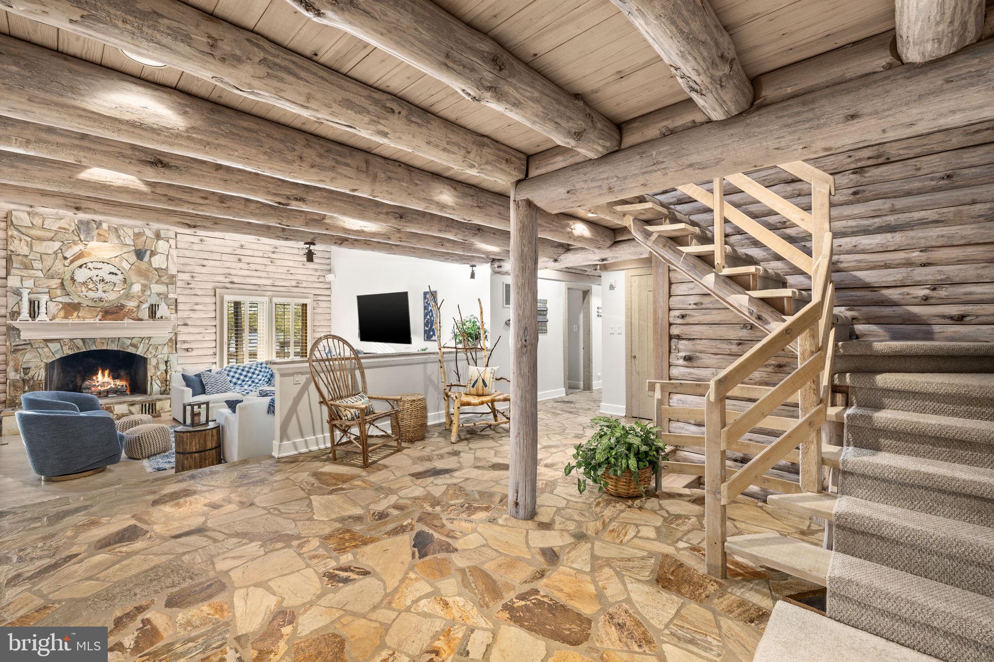 FISHERMANS COVE - Residential