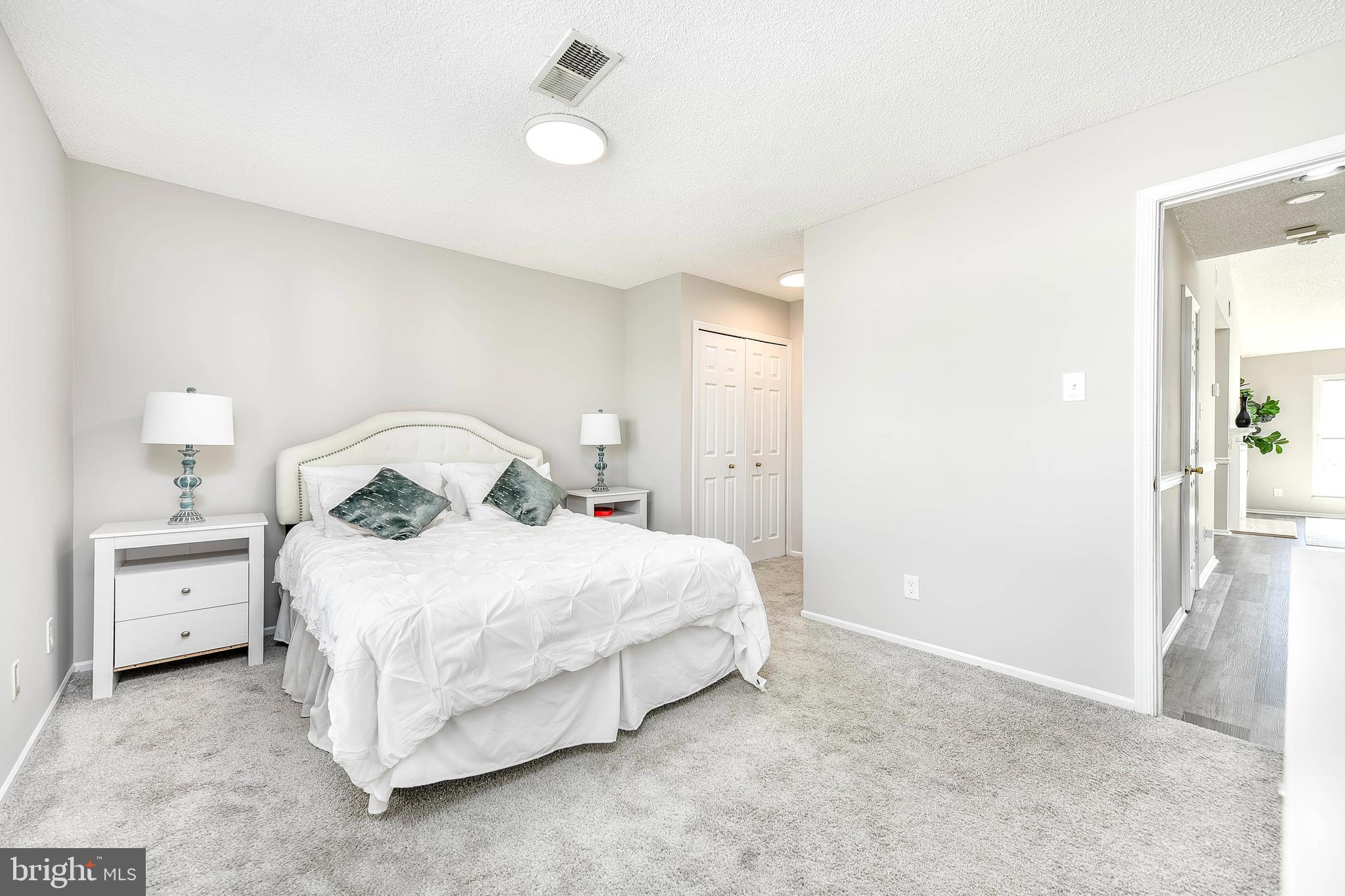 FOX CHASE/EXETER - Residential