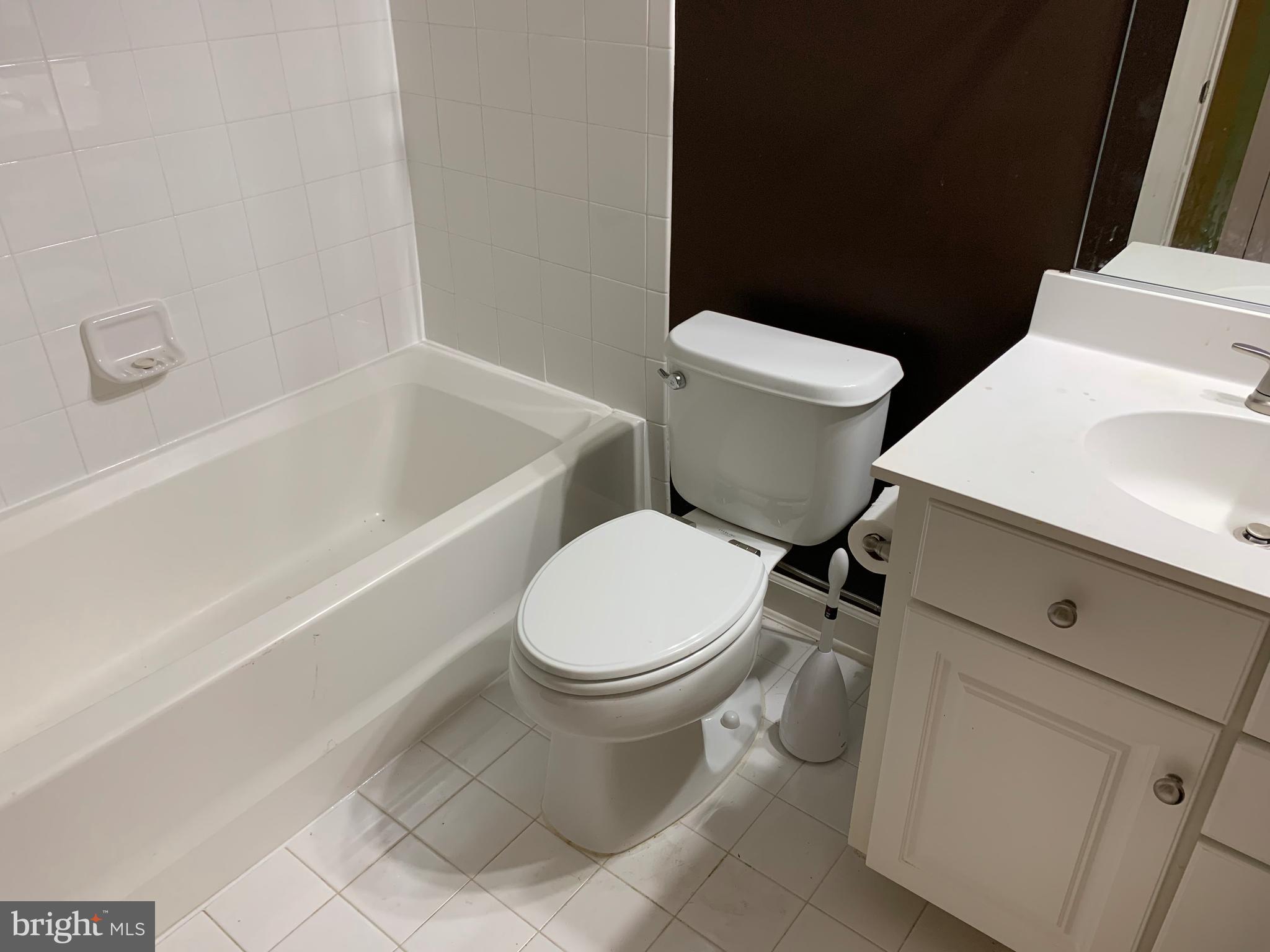 MONTGOMERY WHITE OAK - Residential Lease