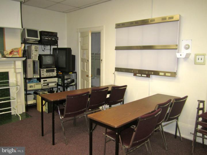 RITTENHOUSE SQUARE - Commercial Sale