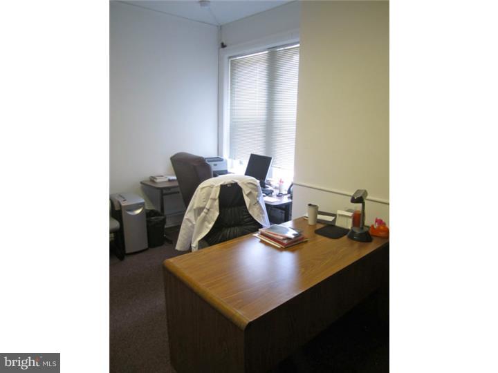 RITTENHOUSE SQUARE - Commercial Sale