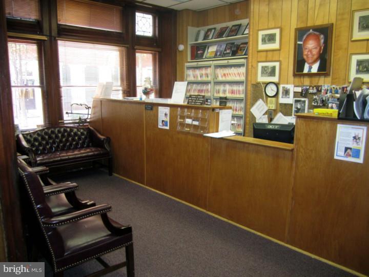 RITTENHOUSE SQUARE - Commercial Sale