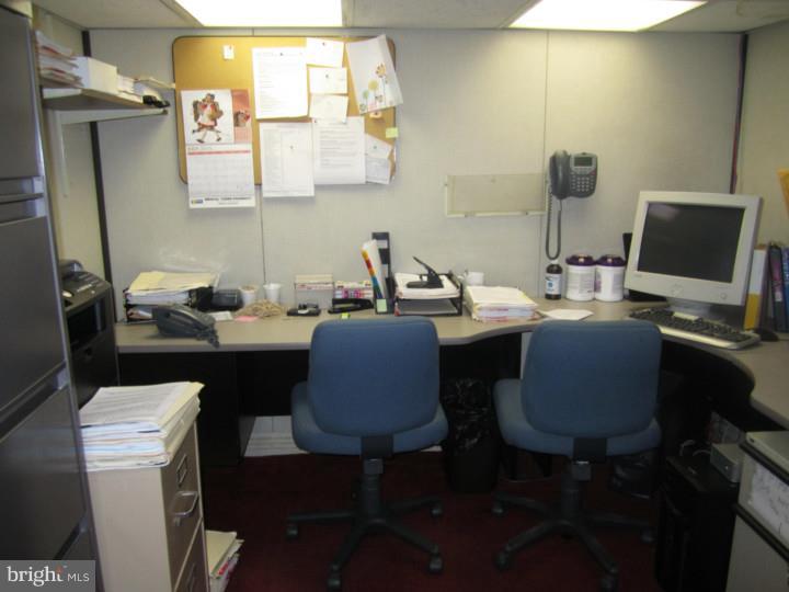 RITTENHOUSE SQUARE - Commercial Sale