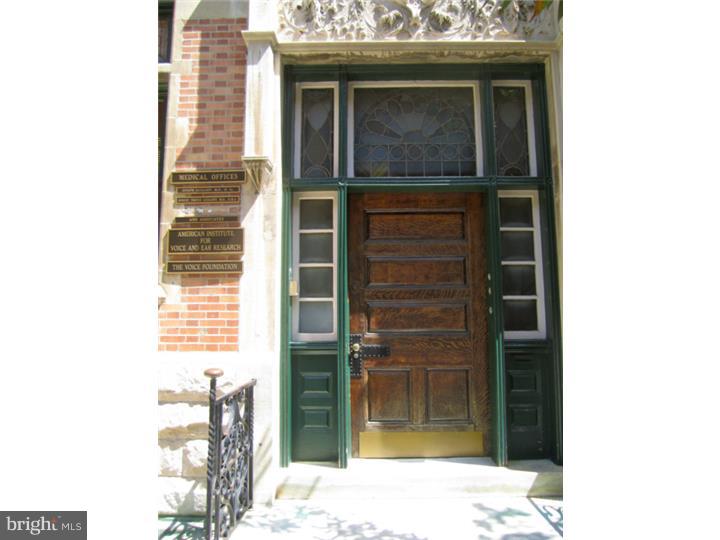 RITTENHOUSE SQUARE - Commercial Sale