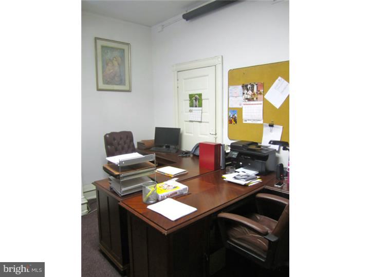 RITTENHOUSE SQUARE - Commercial Sale