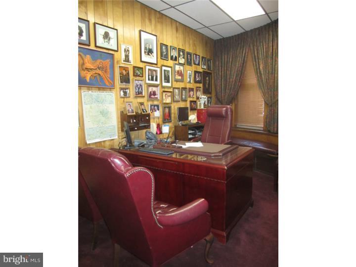 RITTENHOUSE SQUARE - Commercial Sale