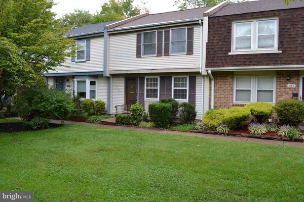 345 JAMES ST, FALLS CHURCH, VA 22046 - Image 032c878397d2f607ef202db63ed5730f/3804948876
