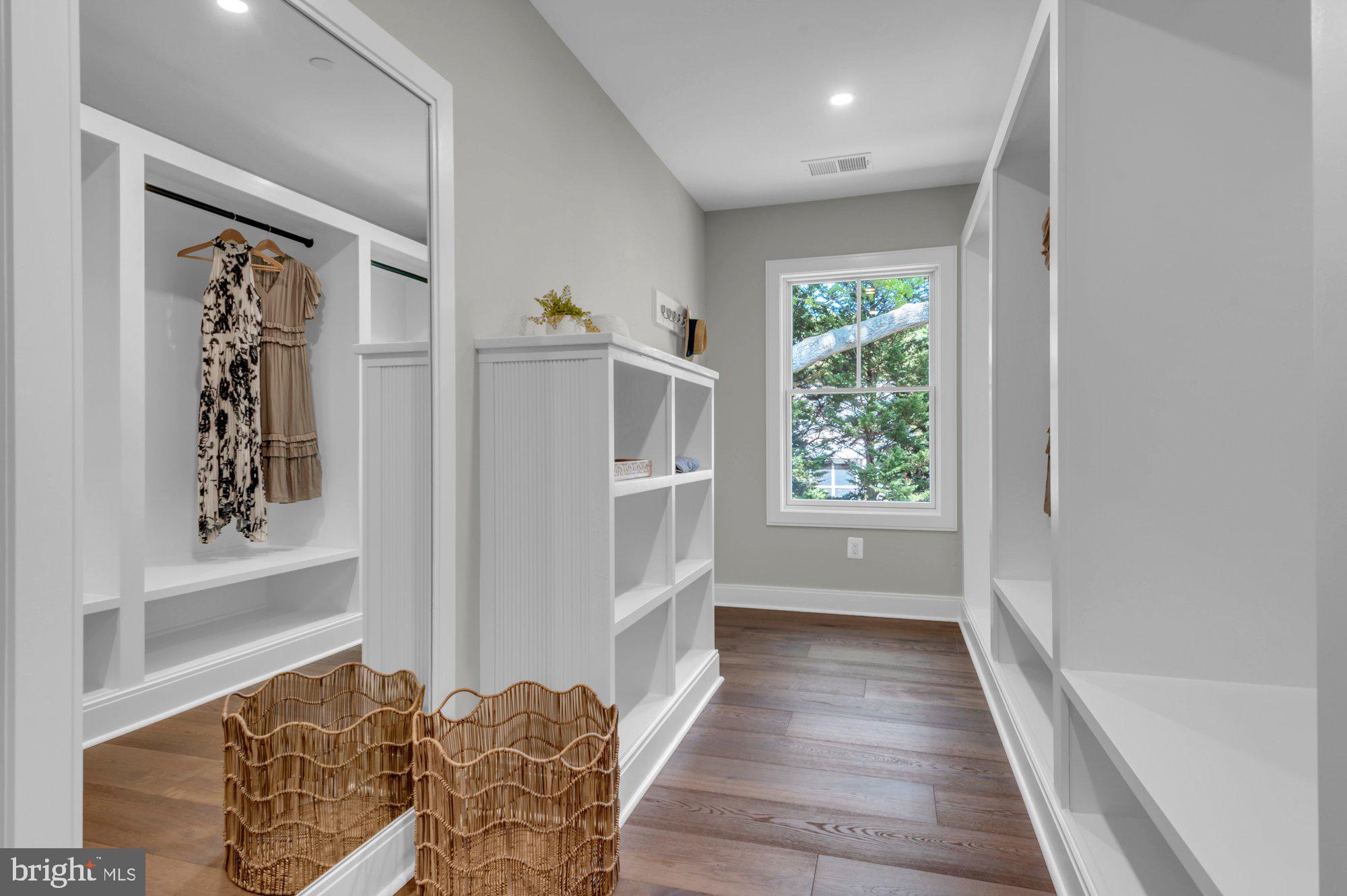 EASTPORT - Residential