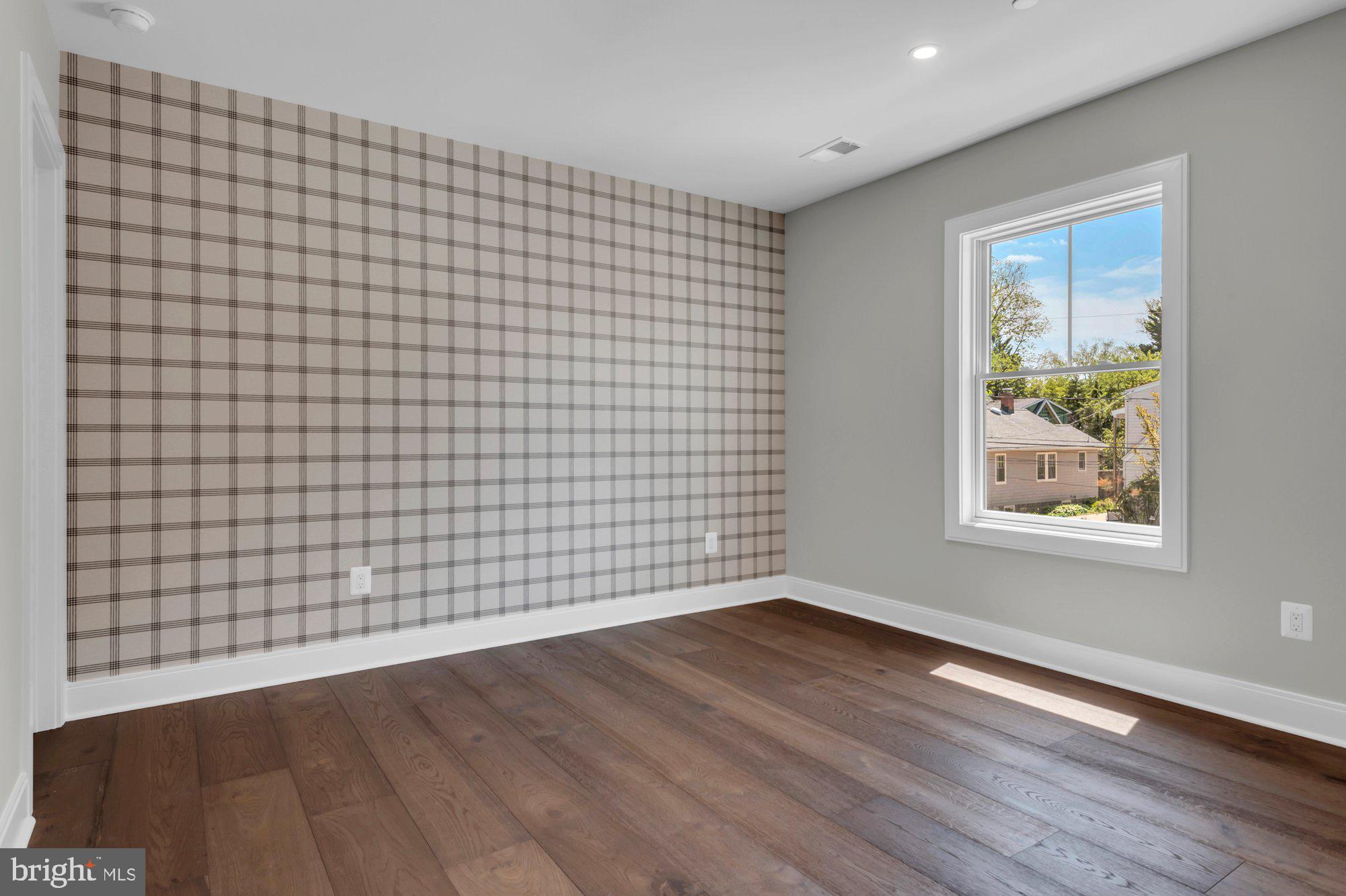 EASTPORT - Residential