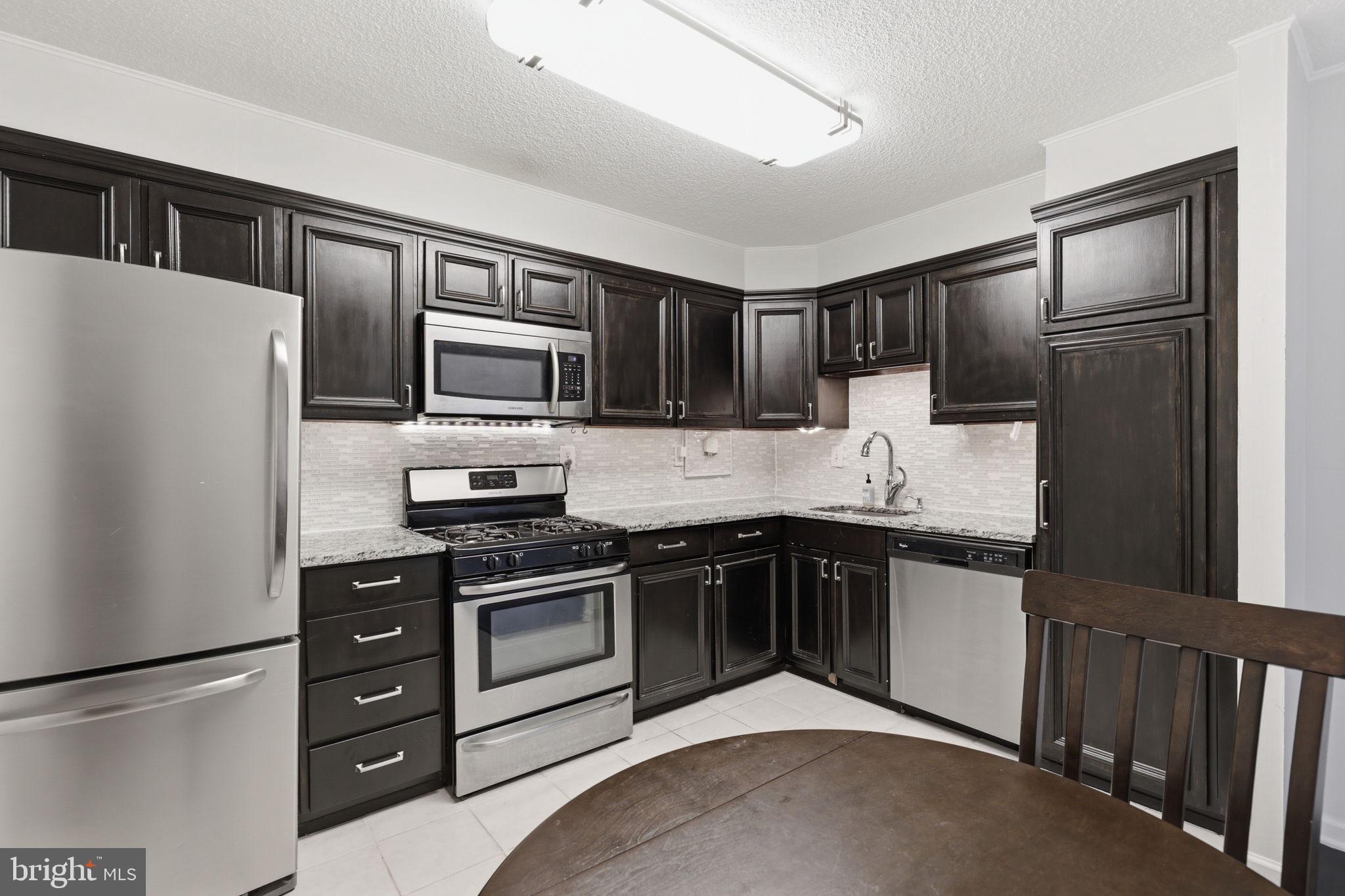 1300 ARMY NAVY DRIVE 916
