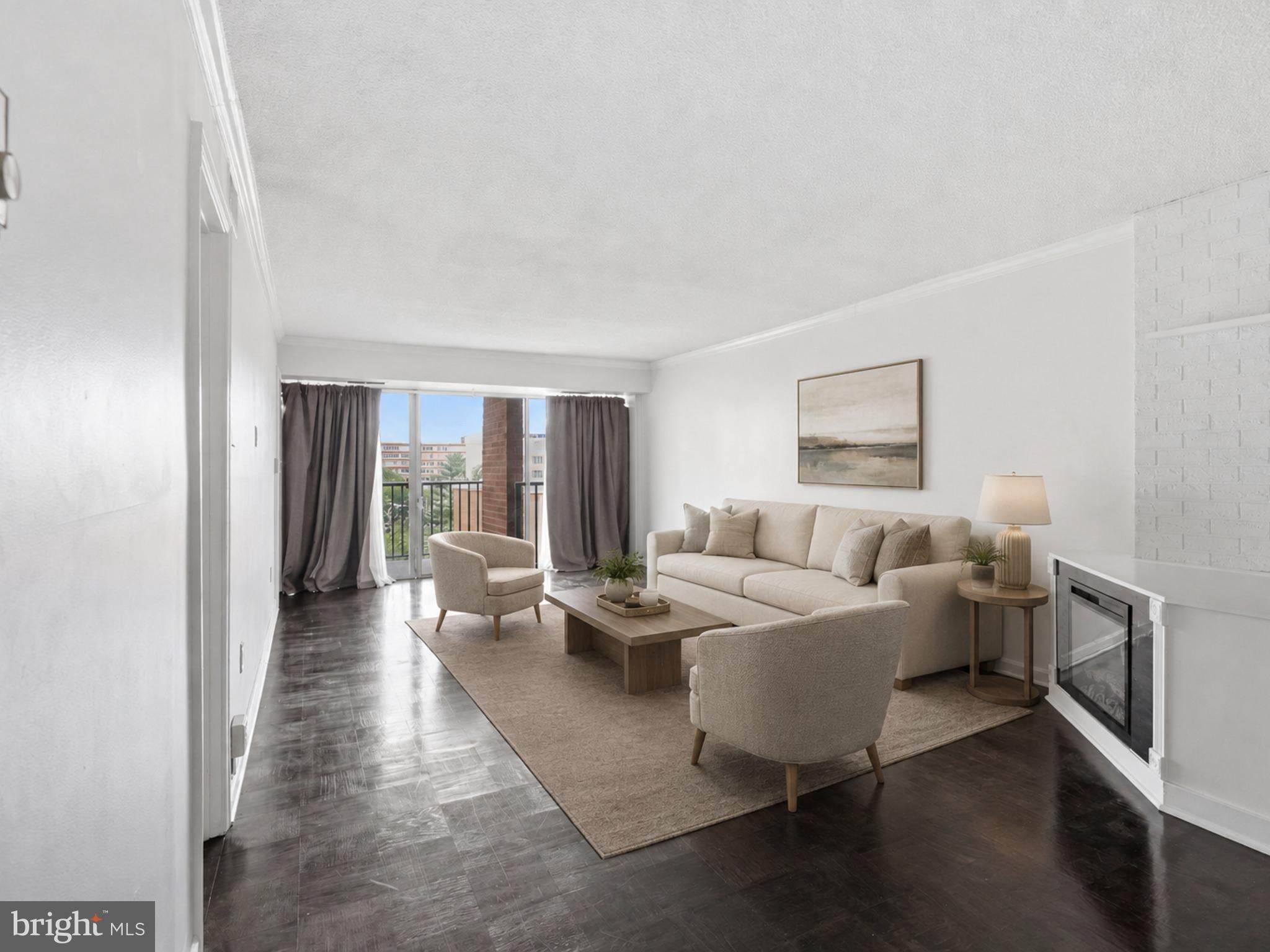 1300 ARMY NAVY DRIVE 916