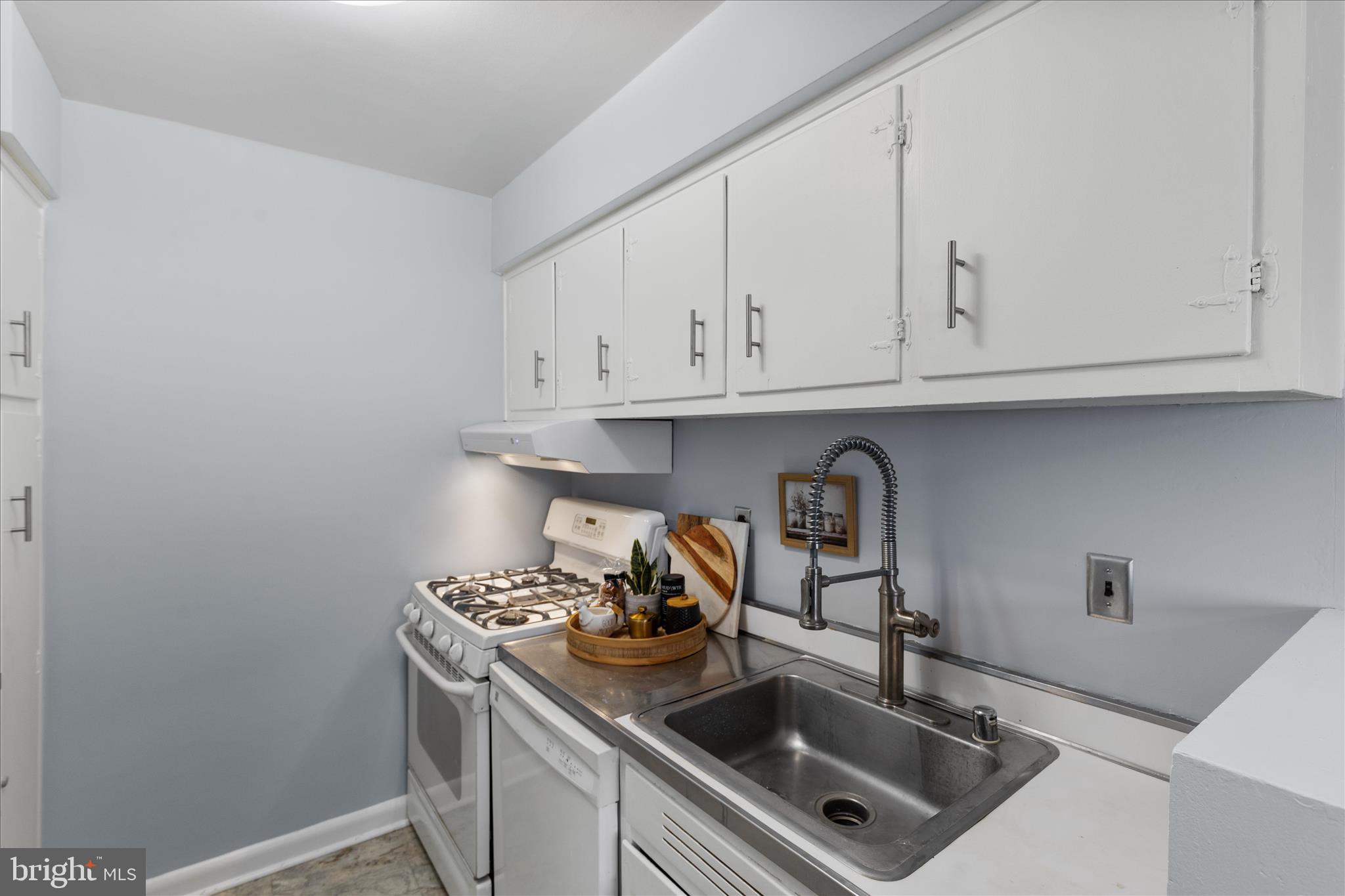 KENMANOR - Residential