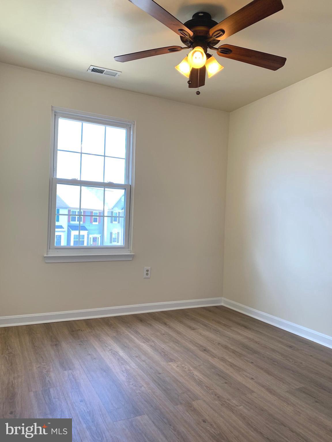 KINGS CREST AT SALEM STATION - Residential Lease