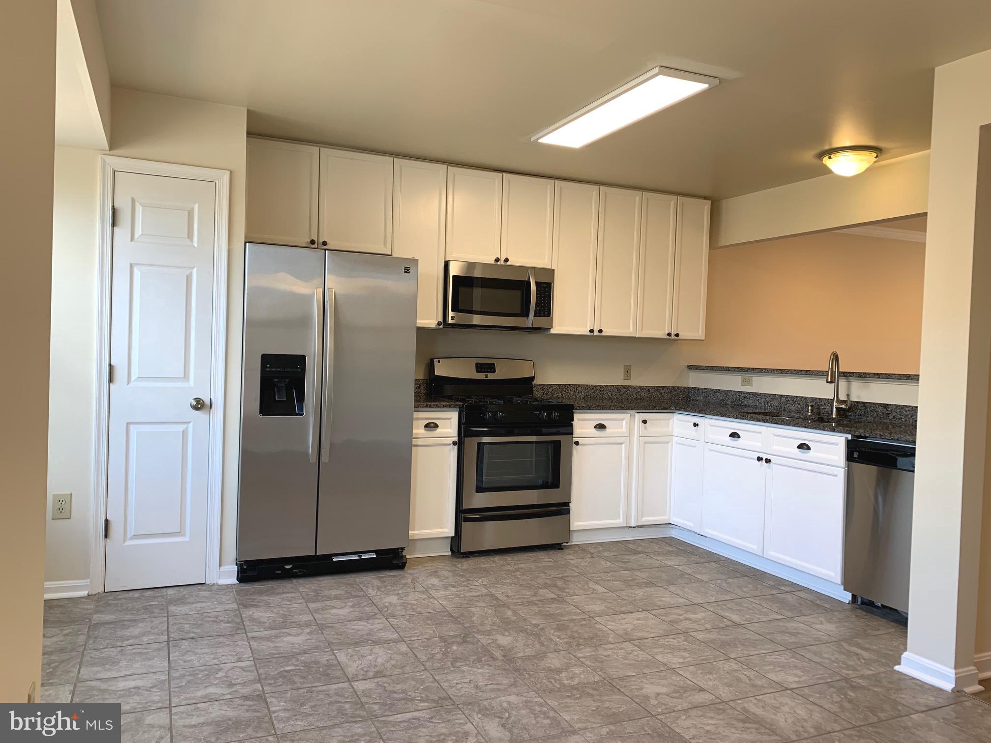 KINGS CREST AT SALEM STATION - Residential Lease