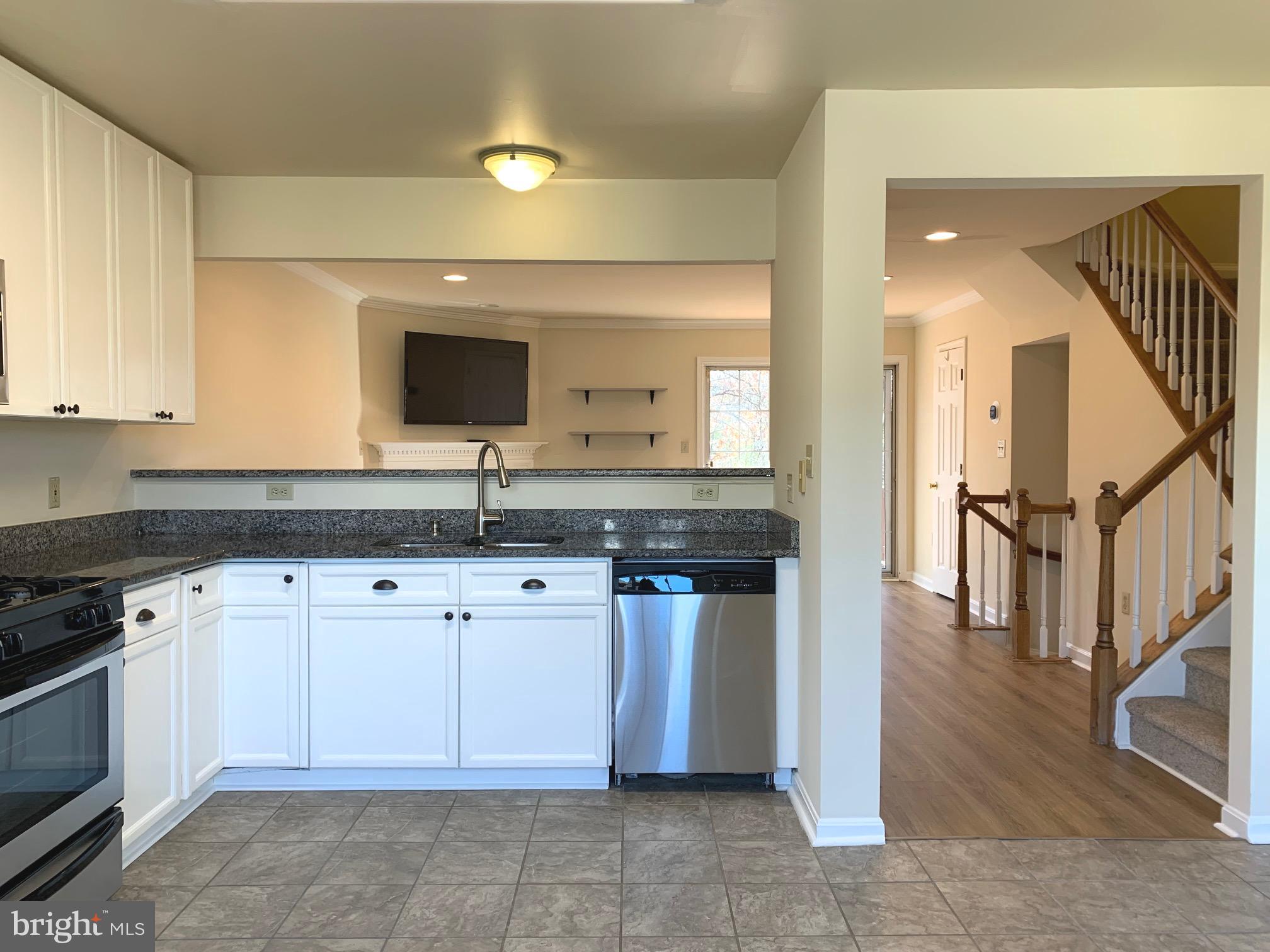 KINGS CREST AT SALEM STATION - Residential Lease