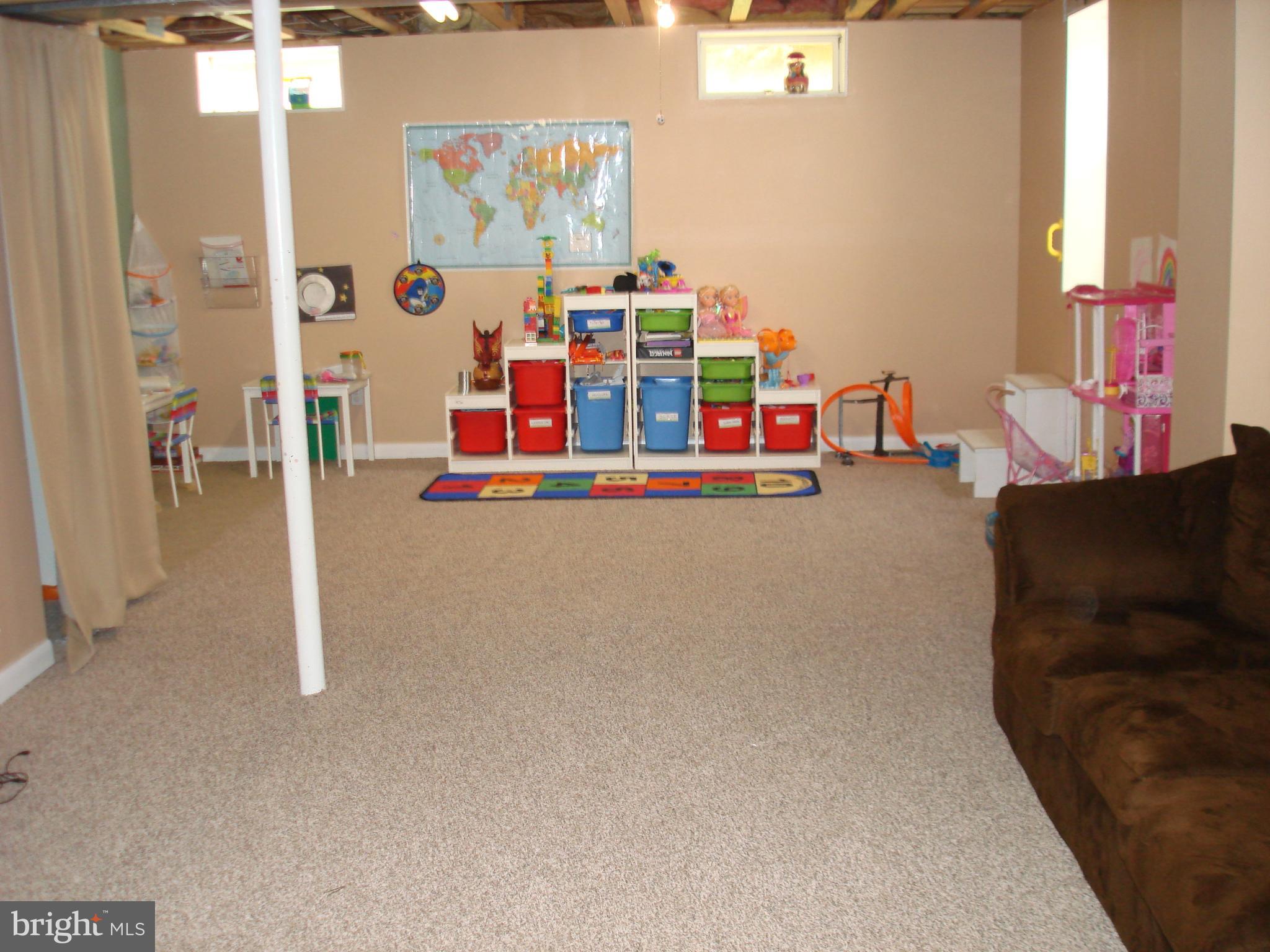 HAMPTON OAKS - Residential